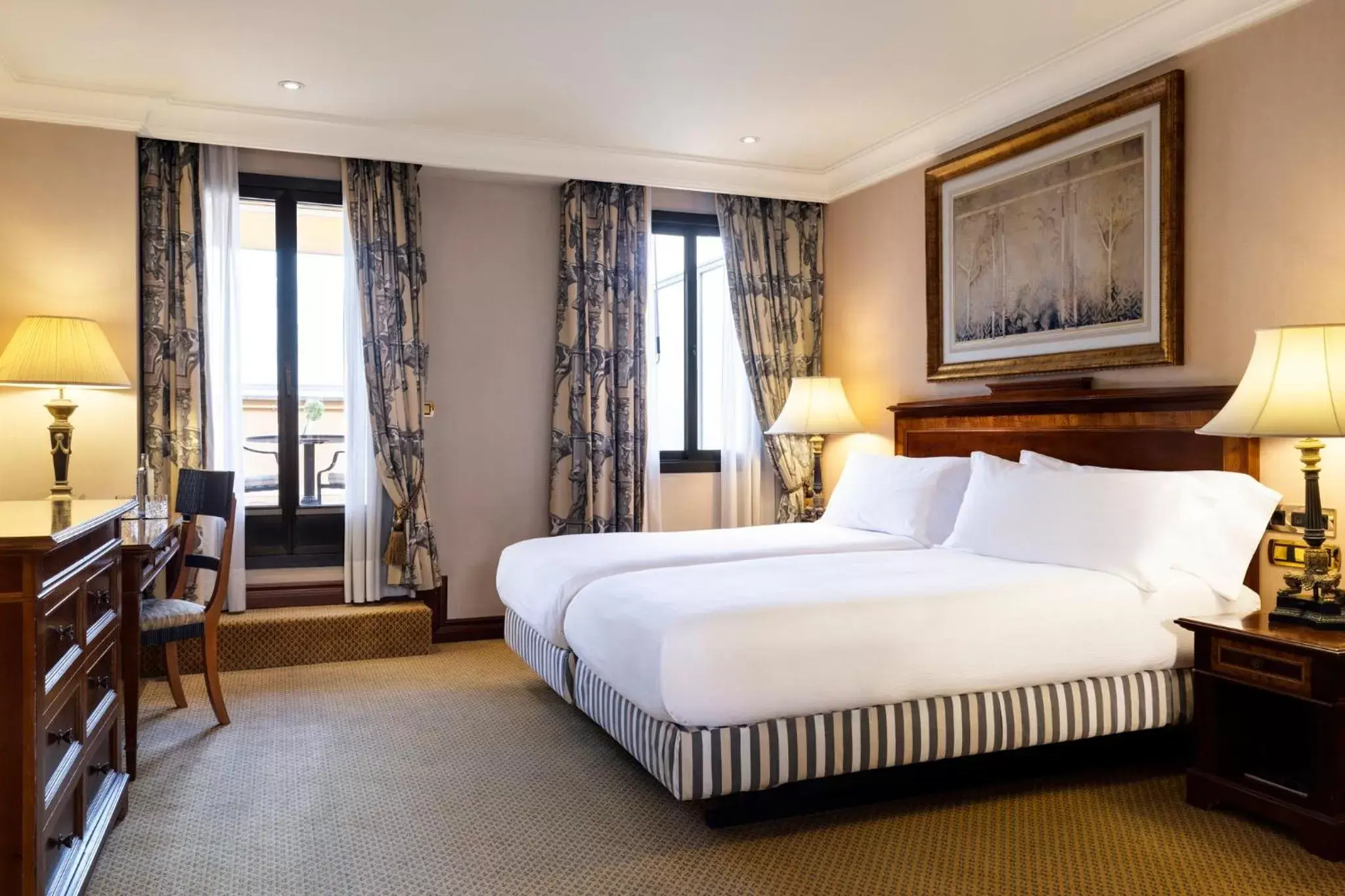 Photo of the whole room, Bed in InterContinental Madrid, an IHG Hotel