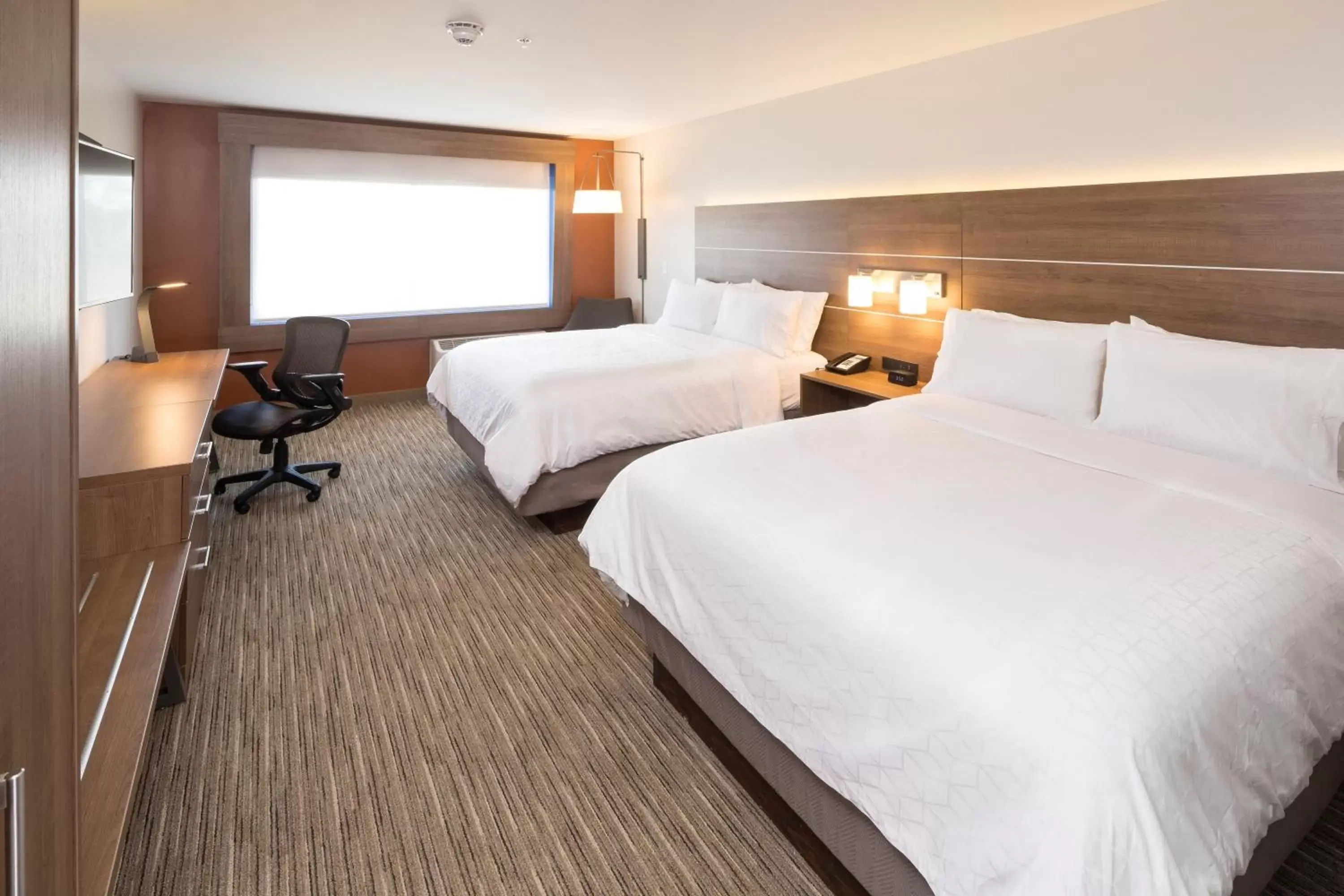 Bedroom, Room Photo in Holiday Inn Express & Suites - Kalamazoo West, an IHG Hotel
