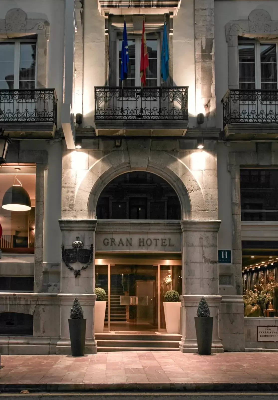 Facade/entrance in Gran Hotel España