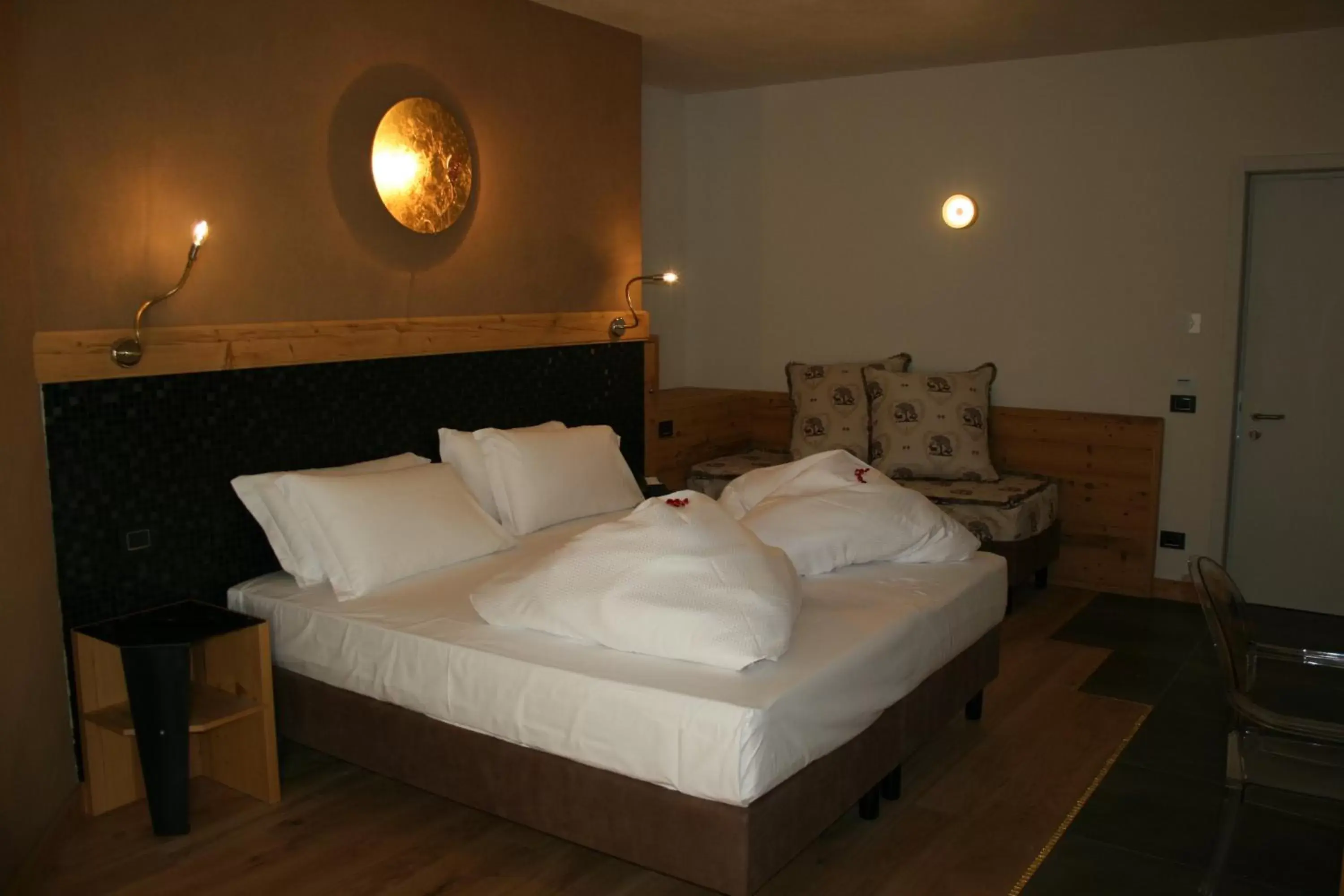 Photo of the whole room, Bed in Hotel Orso Grigio