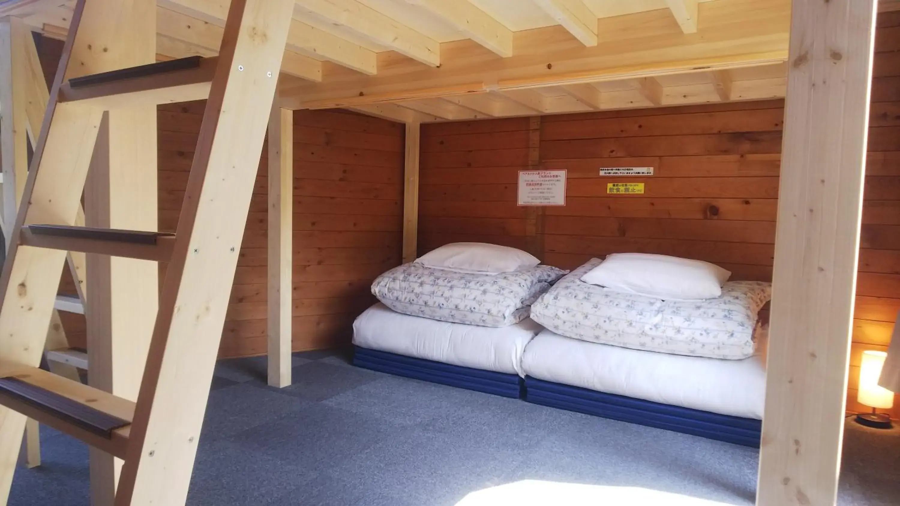 Bed, Bunk Bed in Winkel Village
