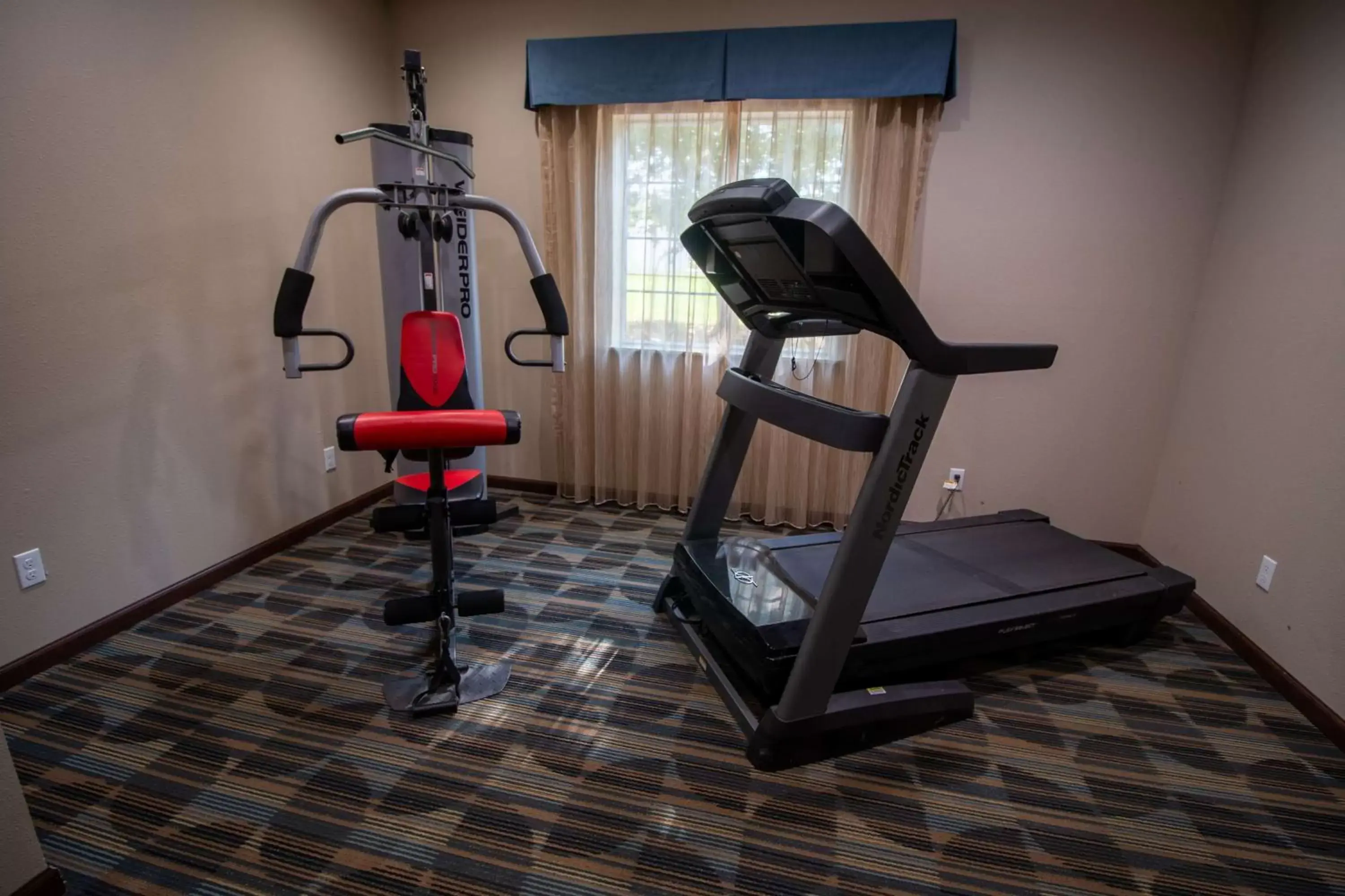 Fitness centre/facilities, Fitness Center/Facilities in SureStay Plus Hotel by Best Western Owasso Tulsa North