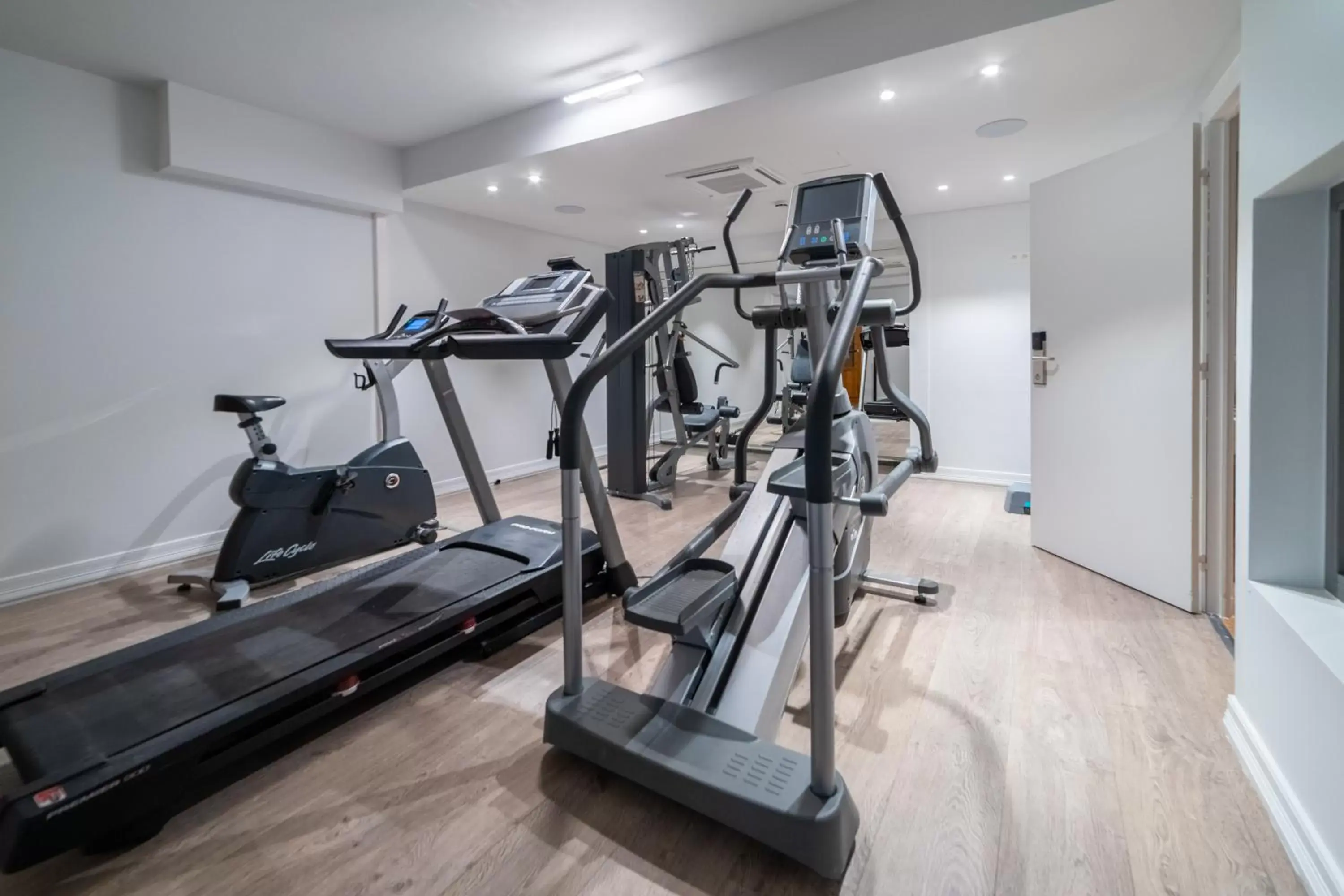 Fitness centre/facilities, Fitness Center/Facilities in Grand Hotel Normandy by CW Hotel Collection