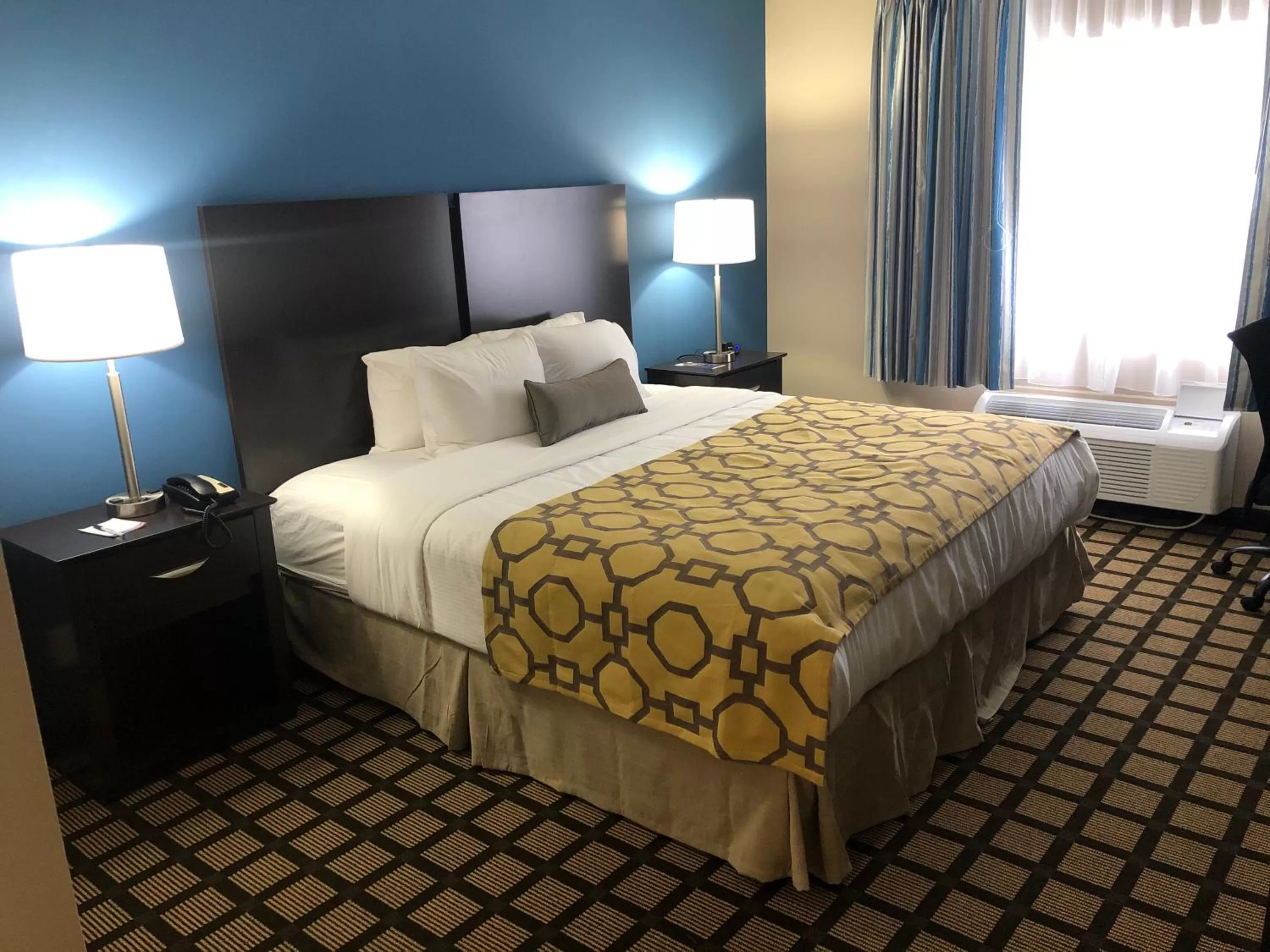 Bed in Baymont by Wyndham Latham Albany Airport