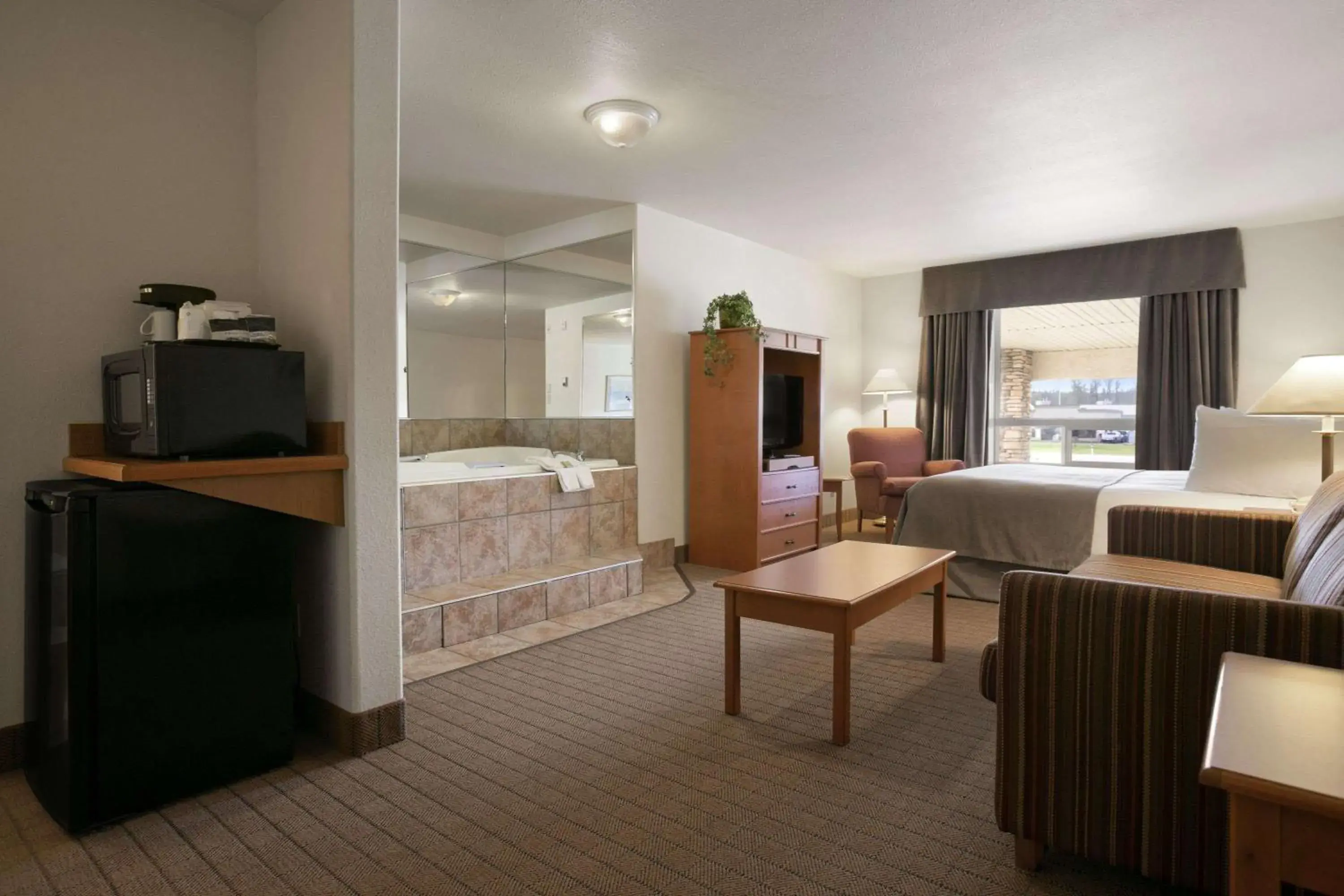 Photo of the whole room, Bed in Super 8 by Wyndham Slave Lake AB Photo of the whole room, Bed in Super 8 by Wyndham Slave Lake AB