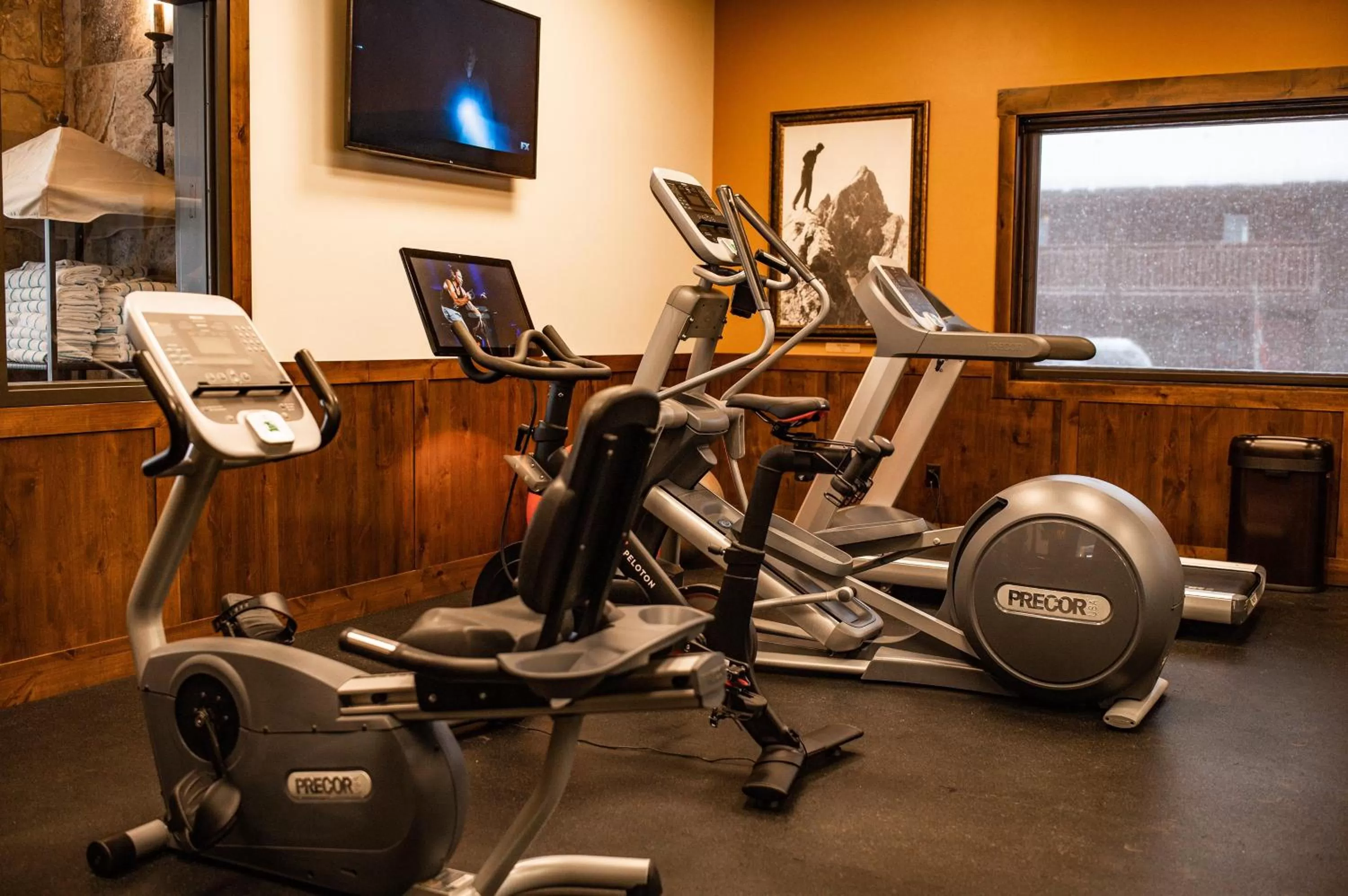 Fitness centre/facilities in Elk Country Inn