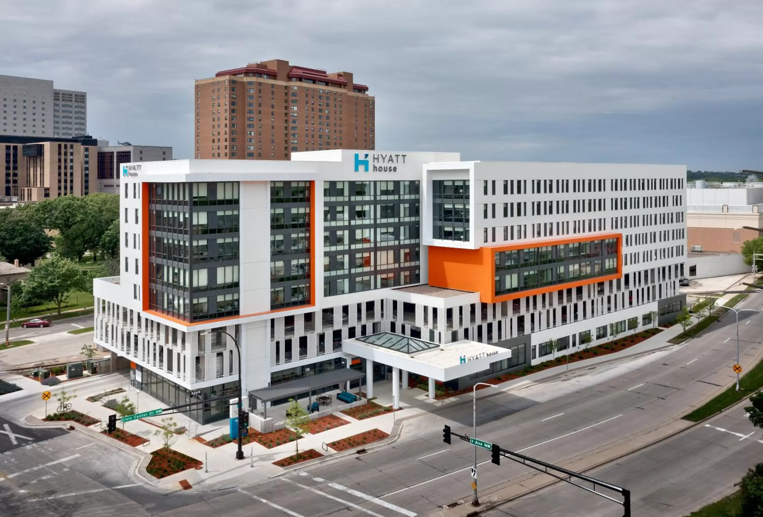 Property building in Hyatt House Rochester Mayo Clinic Area Property building in Hyatt House Rochester Mayo Clinic Area