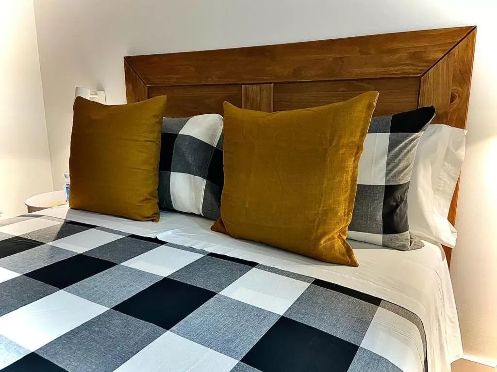 Bedroom, Bed in Hotel Bienvenidos Rooms Xàtiva