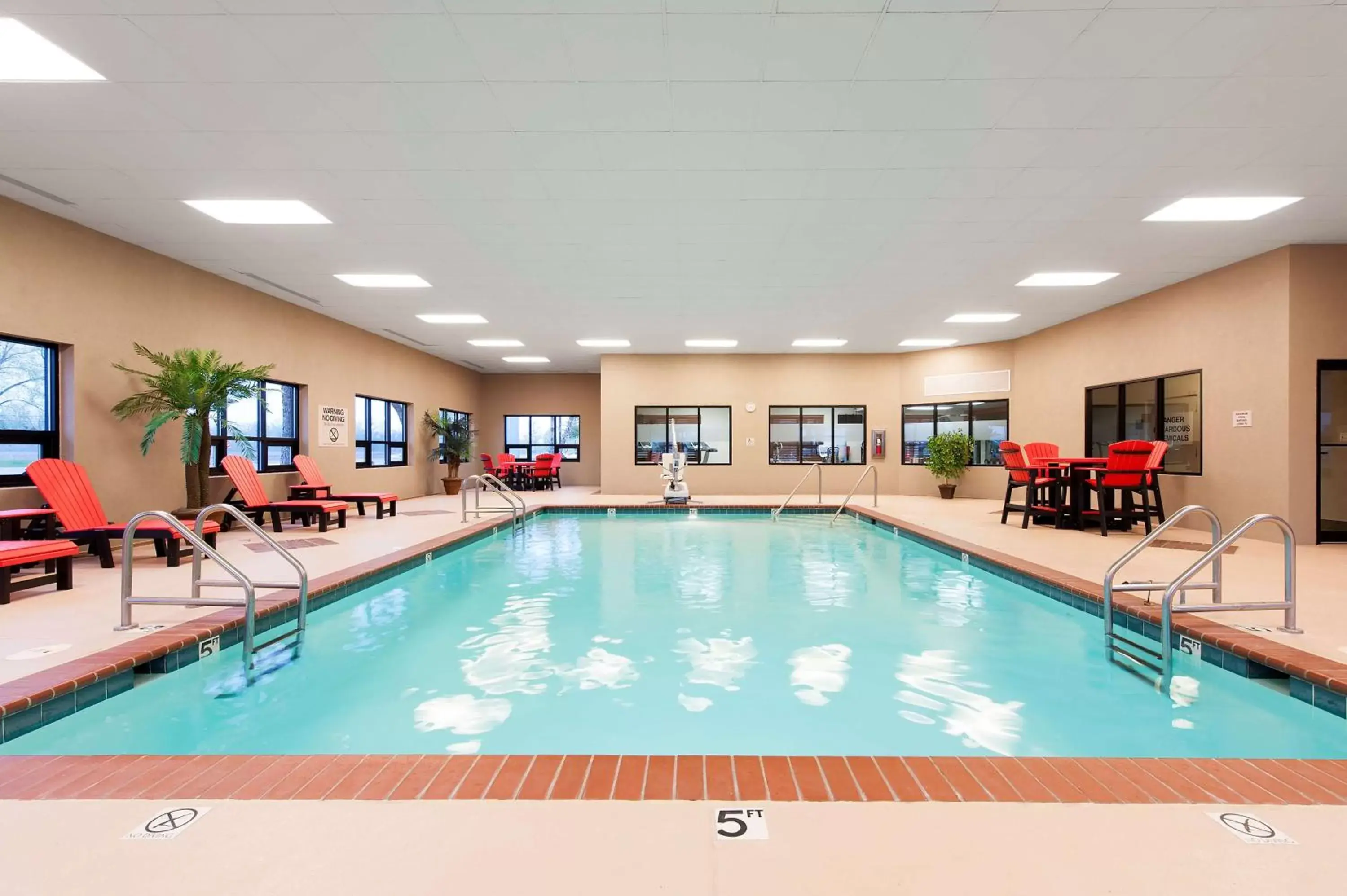 Pool view, Swimming Pool in Hampton Inn Columbus/Taylorsville