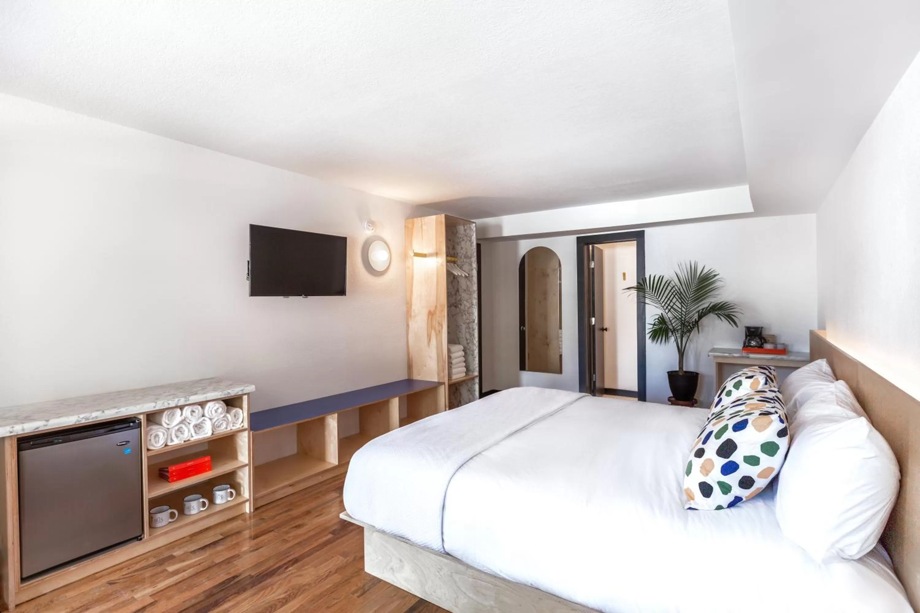 Bed in The Iris Motel