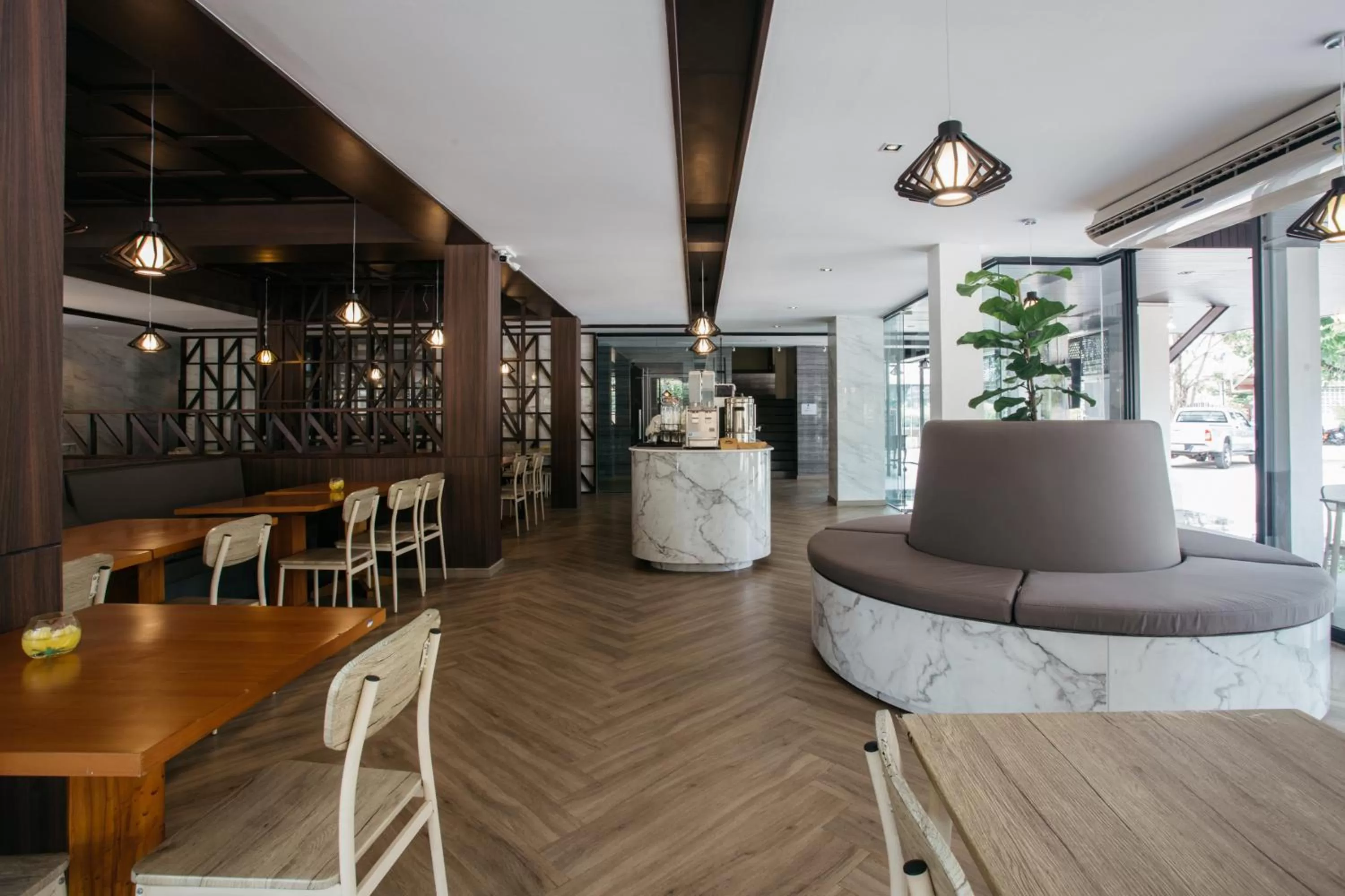 Restaurant/places to eat in Diamond Park Inn Chiangrai & Resort