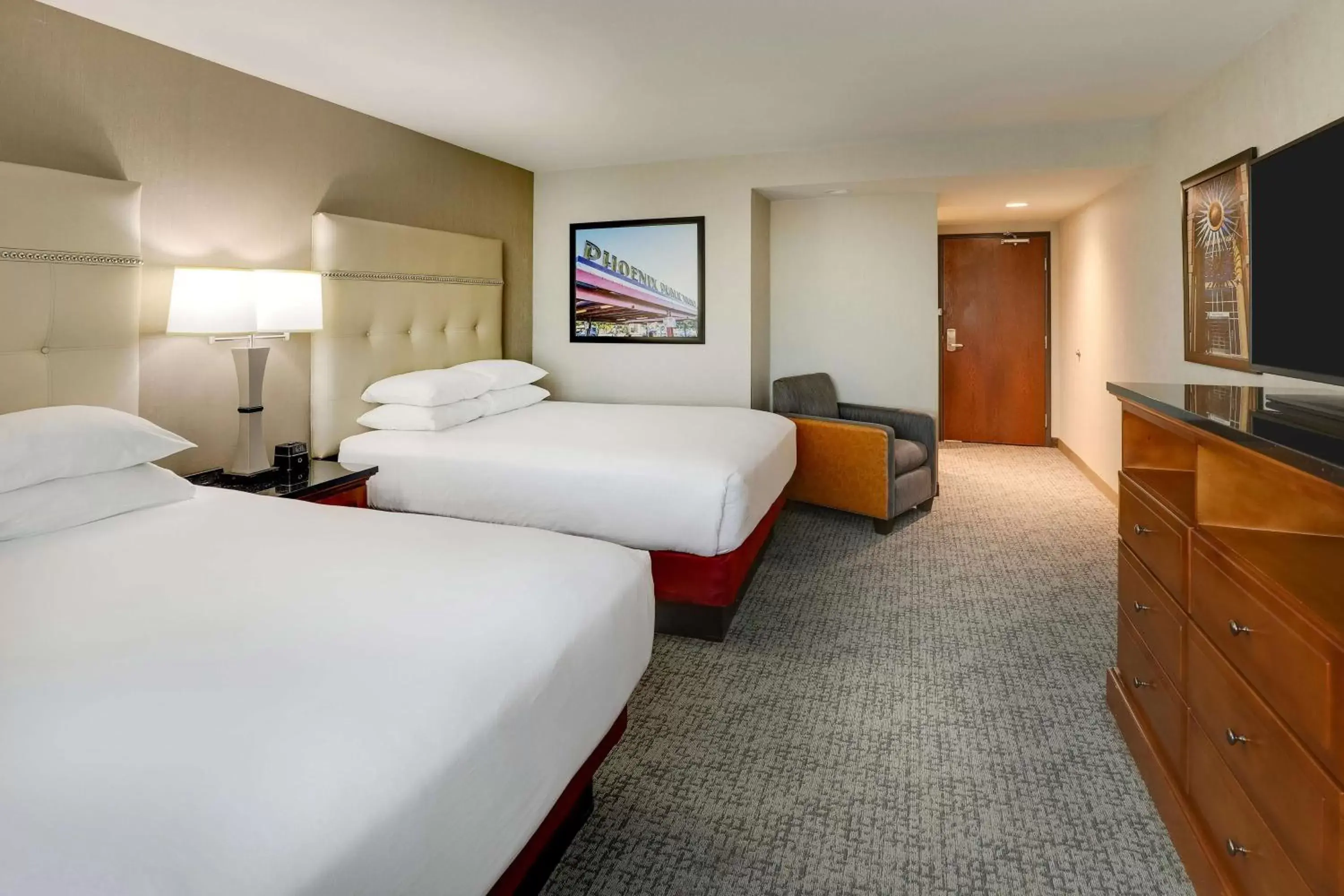 Bedroom, Bed in Drury Inn & Suites Phoenix Airport