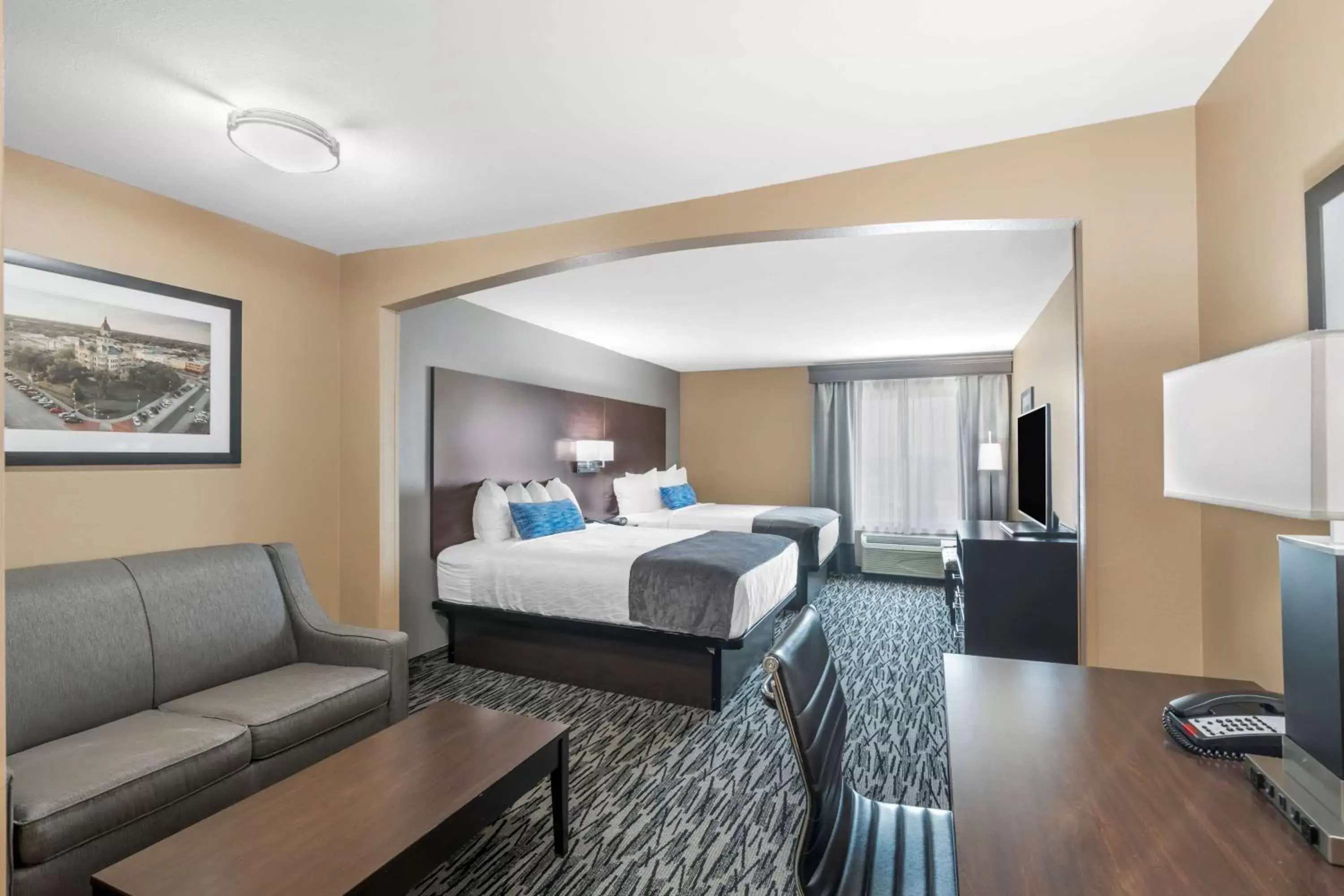 Photo of the whole room, Bed in Best Western Plus Denton Inn & Suites Photo of the whole room, Bed in Best Western Plus Denton Inn & Suites
