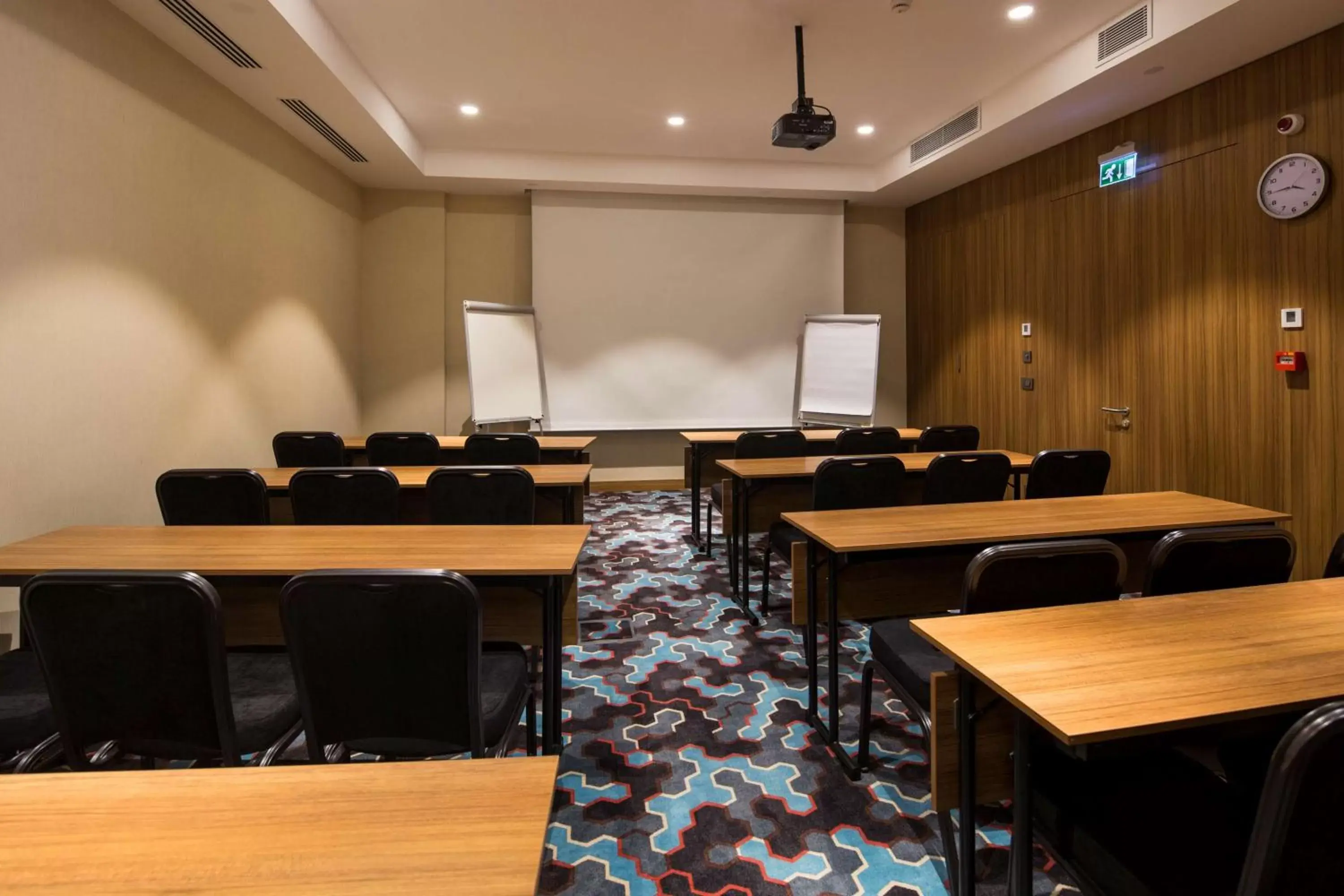 Meeting/conference room in Hampton by Hilton Istanbul Kurtkoy