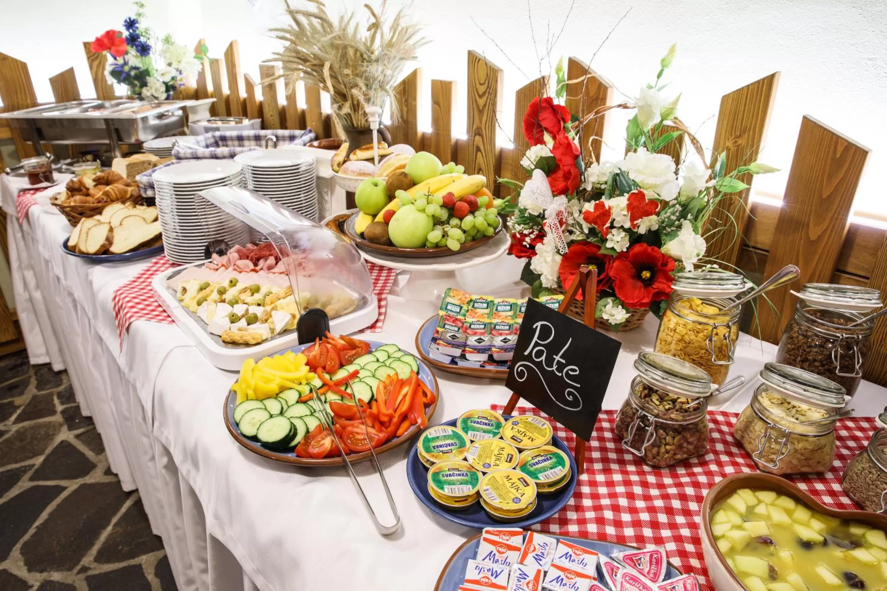 Buffet breakfast in APLEND CITY Hotel Perugia