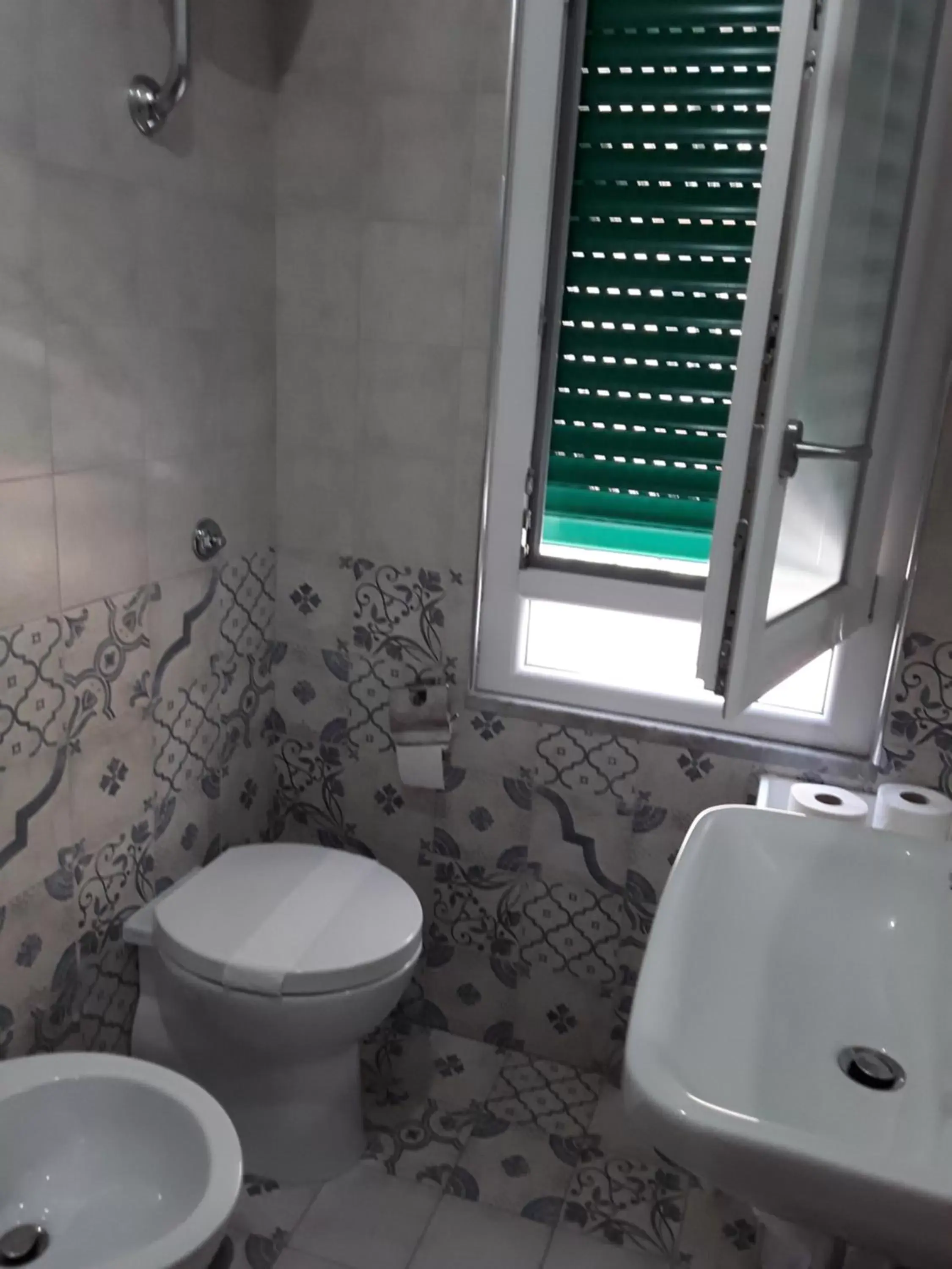 Shower, Bathroom in B&B Le due costiere