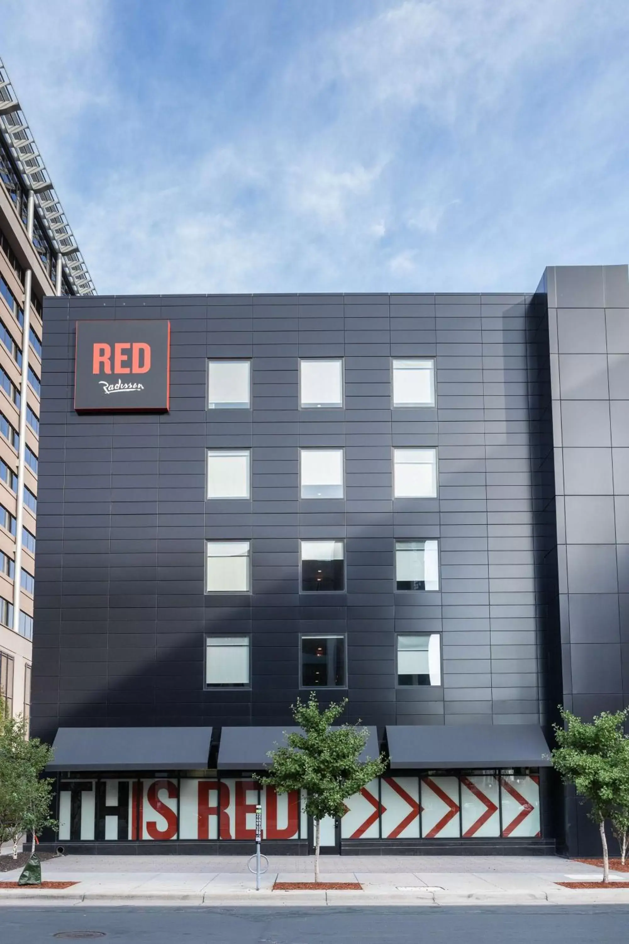 Property Building in Radisson Red Minneapolis Downtown
