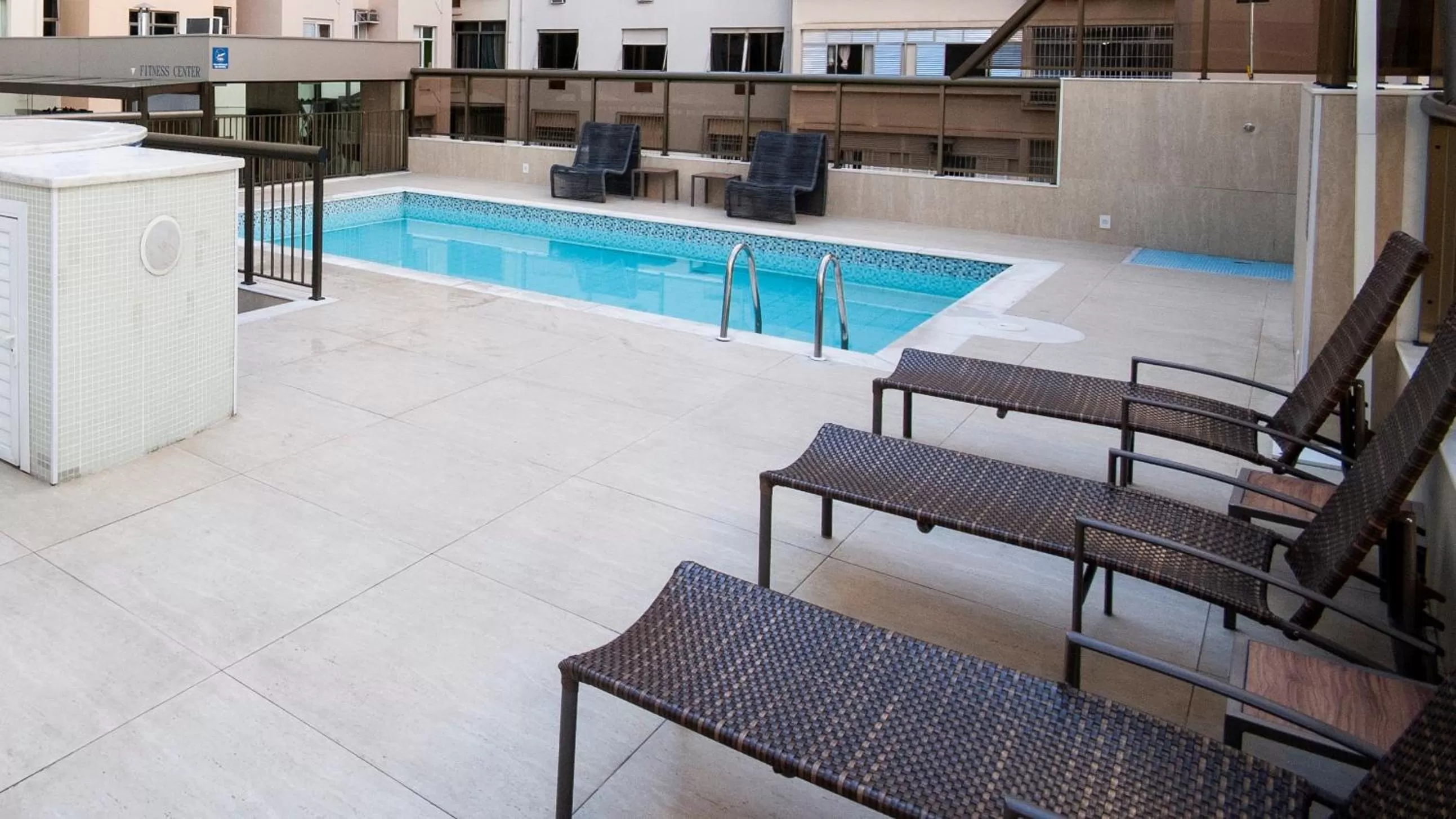 Swimming pool in Hotel Astoria Copacabana