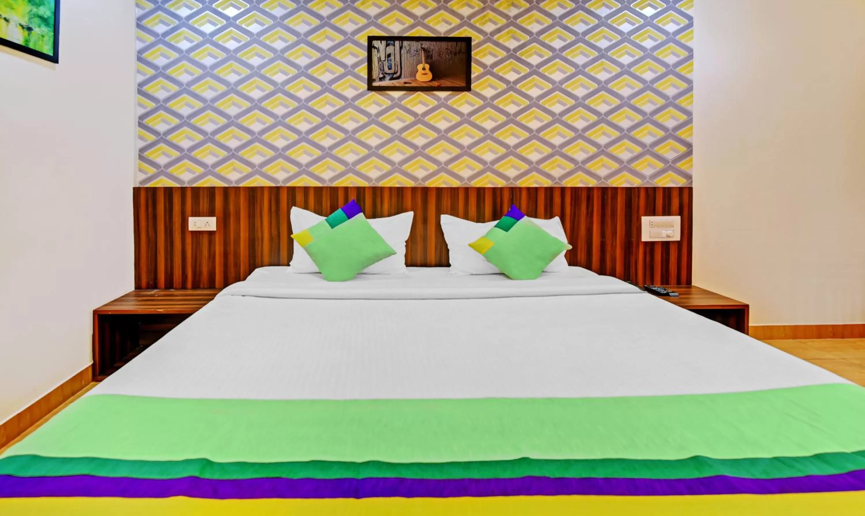 Bedroom, Bed in Itsy Hotels Igloo Residency Raja Seat