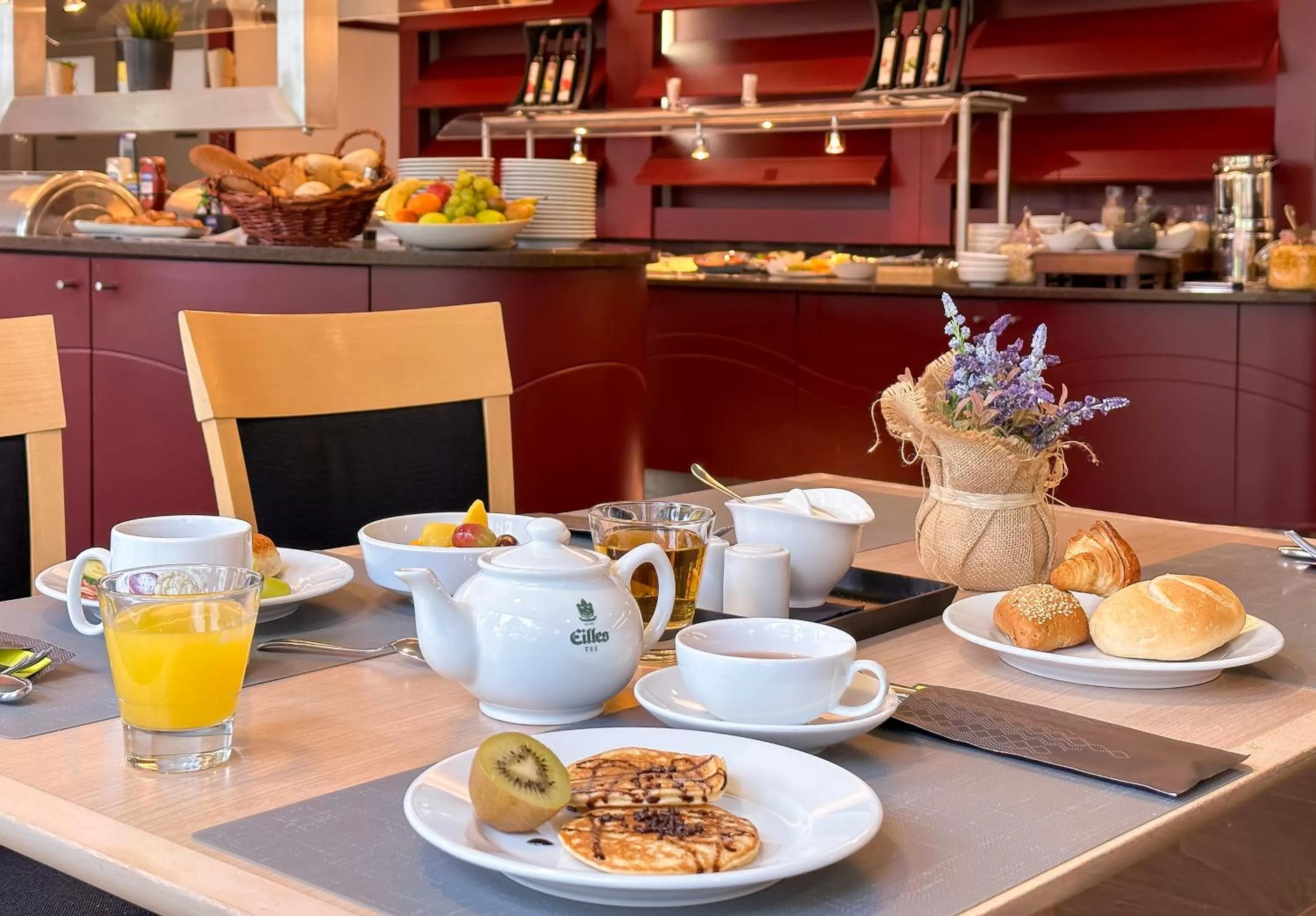 Restaurant/places to eat, Breakfast in Mercure Hotel Düsseldorf Süd