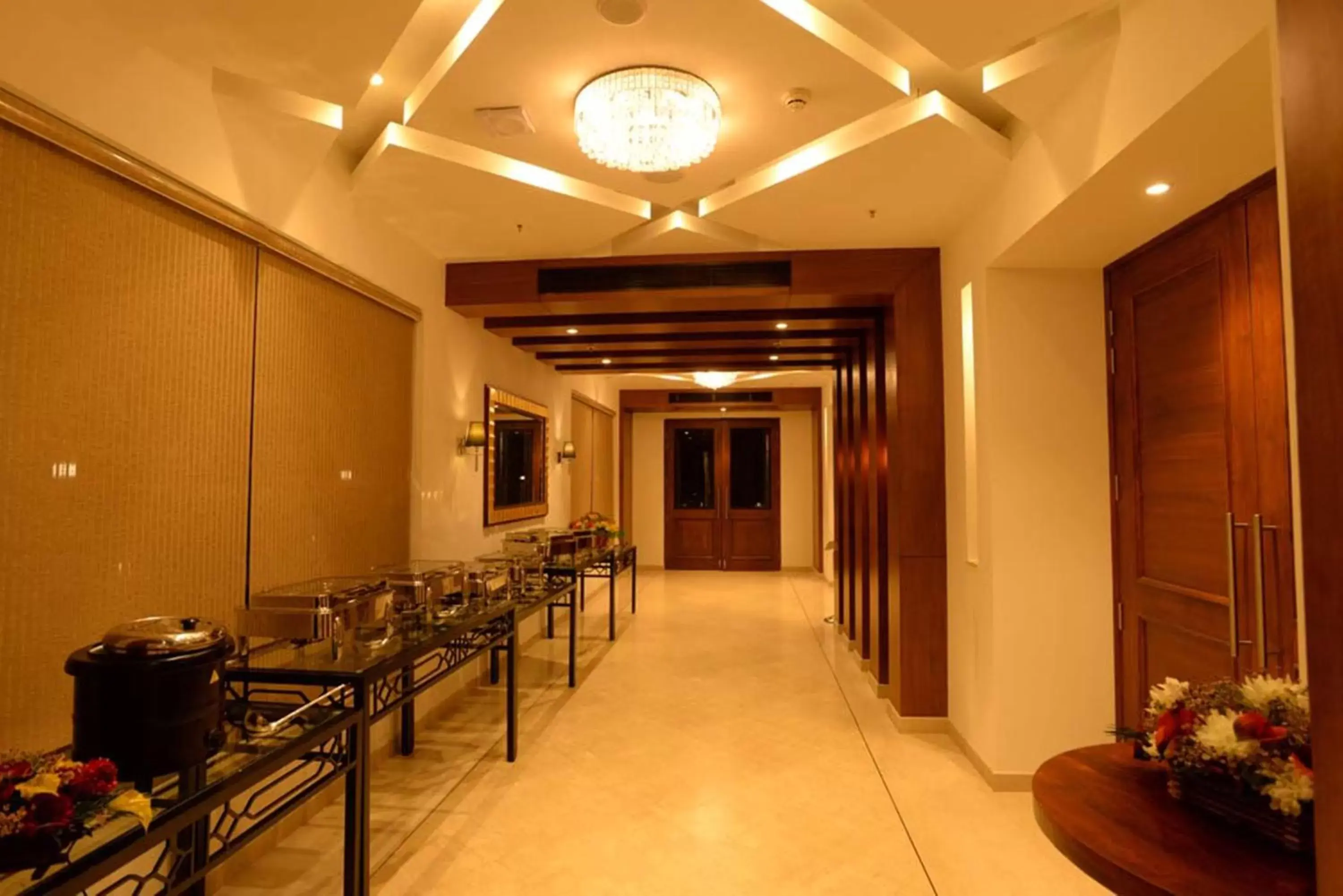 Food and drinks, Lobby/Reception in Lemon Tree Hotel Coimbatore