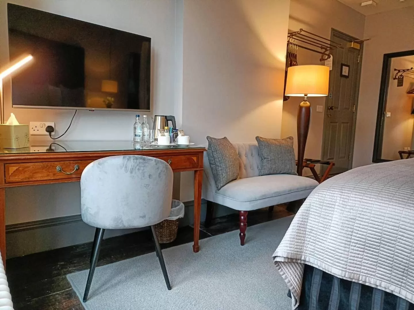 TV and multimedia, TV/Entertainment Center in The Linden Stansted