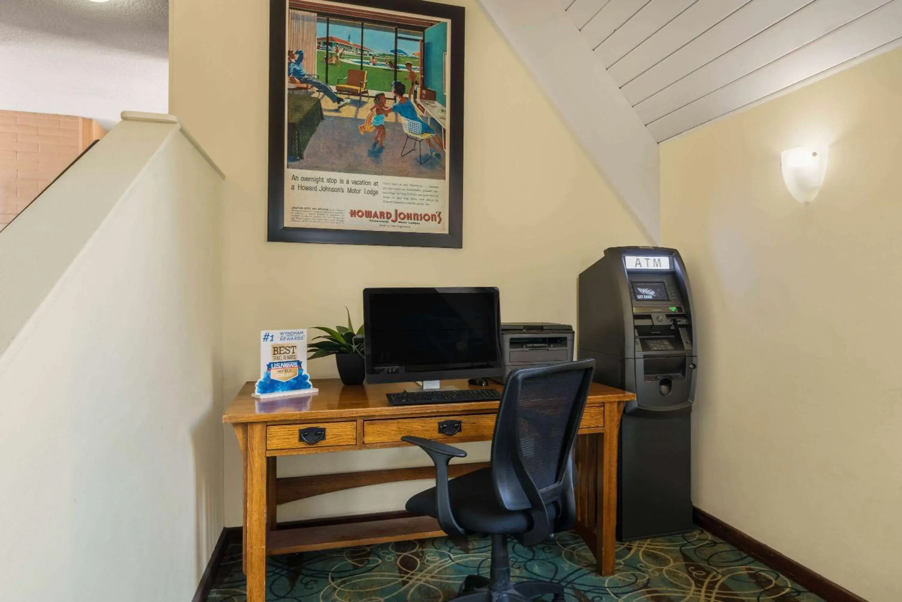 Business facilities, Business Area/Conference Room in Howard Johnson by Wyndham Albuquerque Midtown