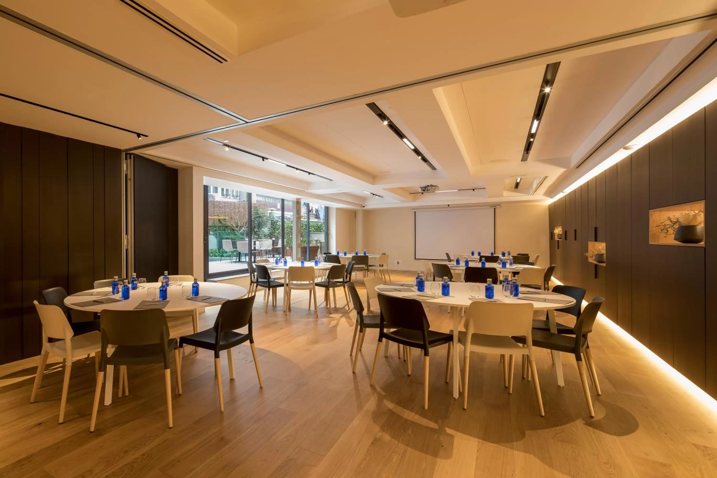 Area and facilities in Ohla Eixample