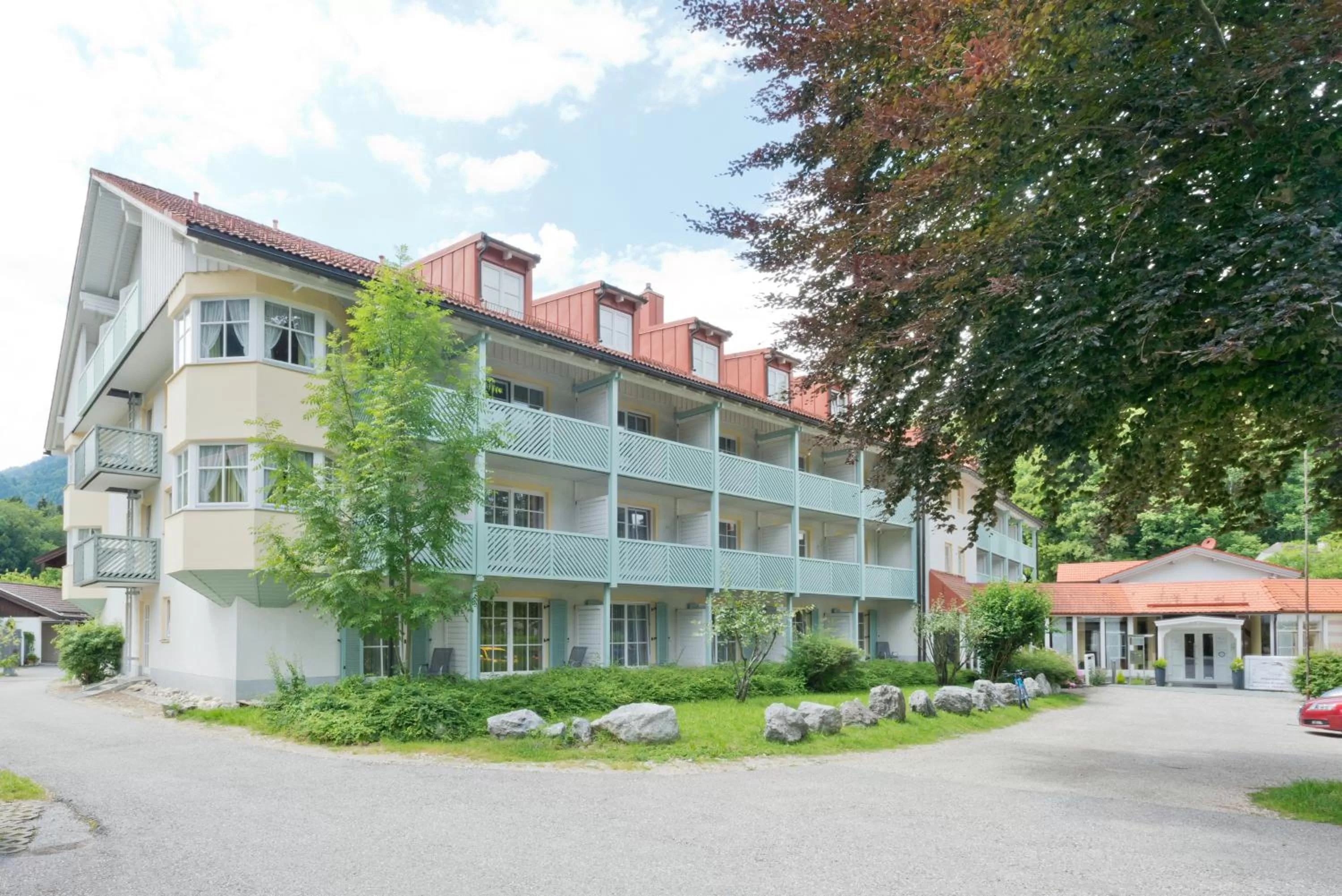 Facade/entrance, Property Building in Hotel Hohenaschau