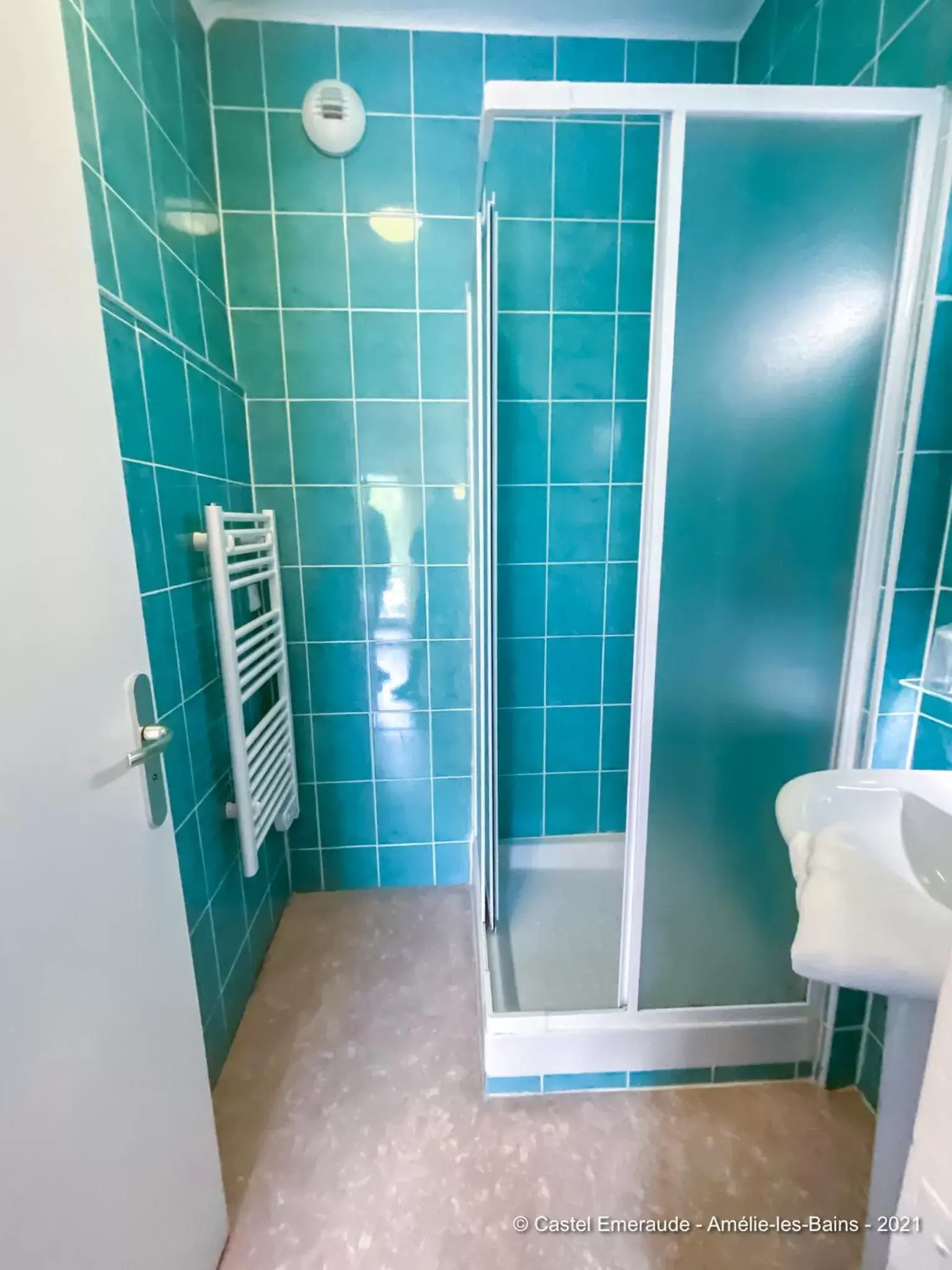 Bathroom in Appart'Hotel Castel Emeraude, Charme et Caractère