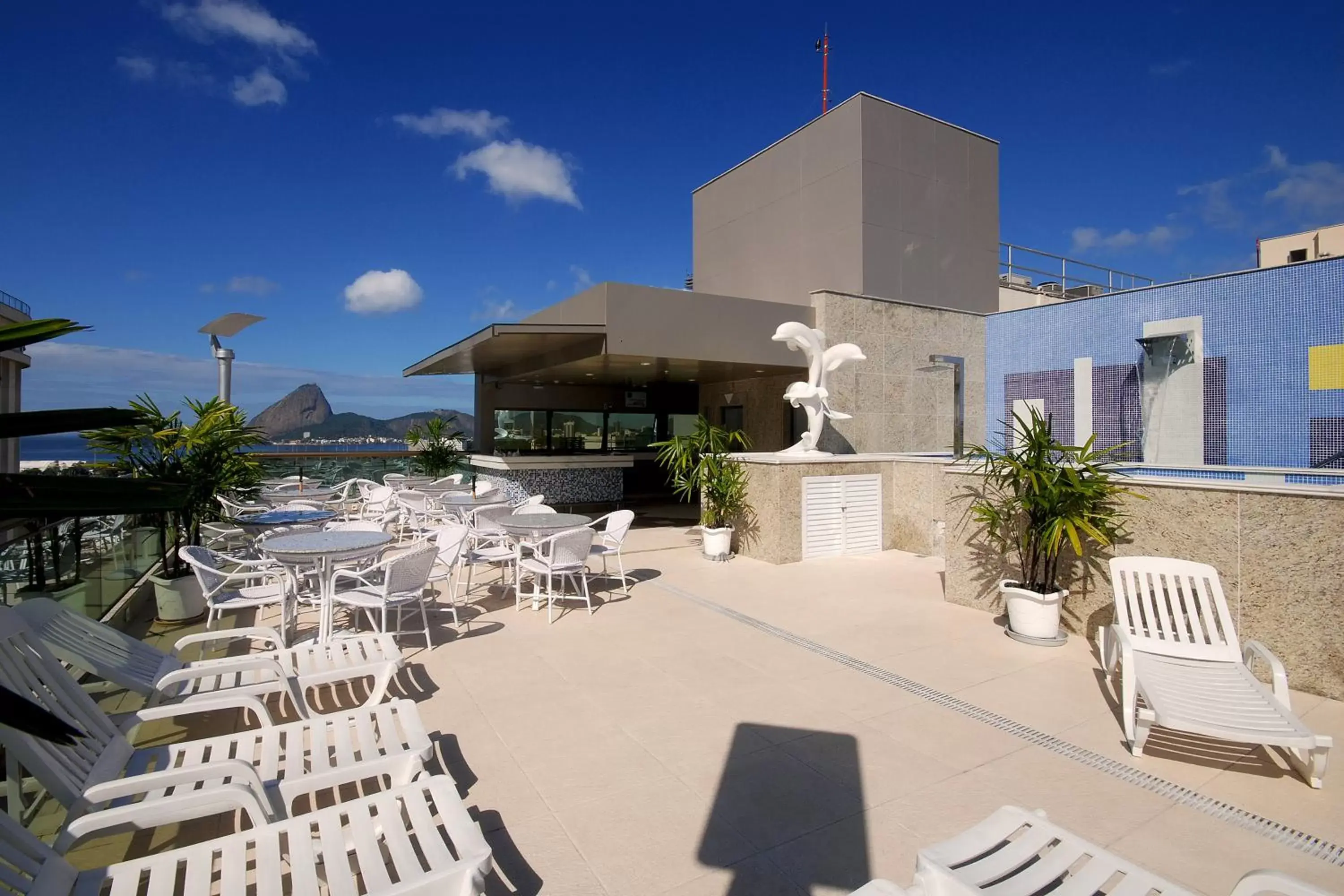 Pool view, Property Building in Hotel Atlântico Business Centro