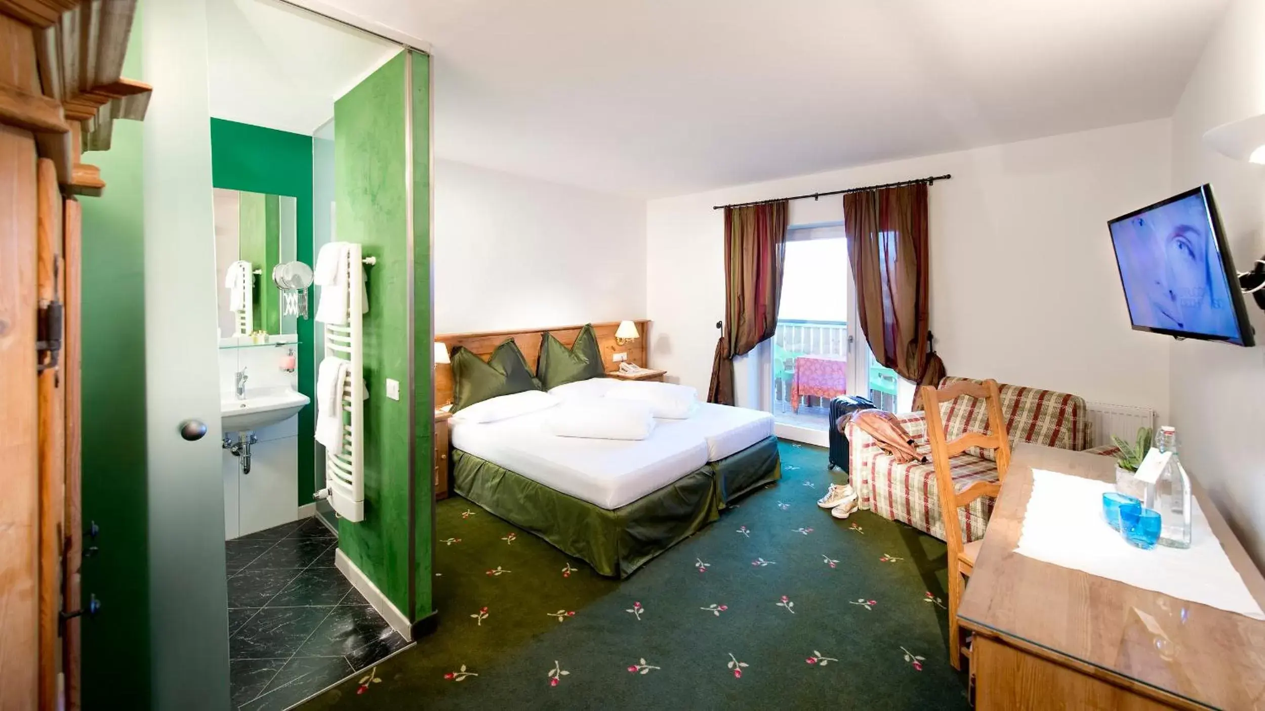 Superior Double Room with Balcony in Gourmet - Boutique Hotel Tanzer