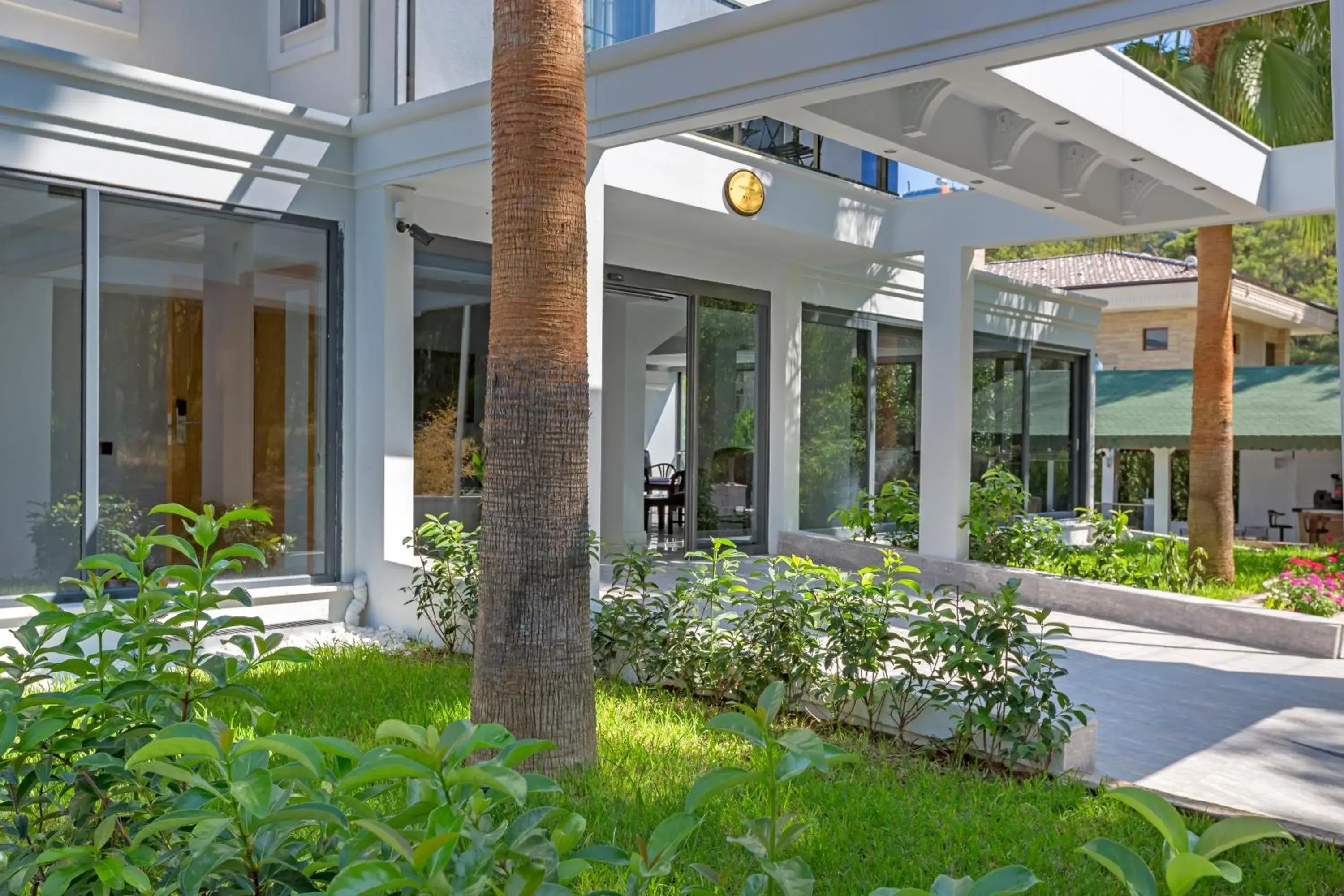 Facade/entrance in Forest Park Hotel