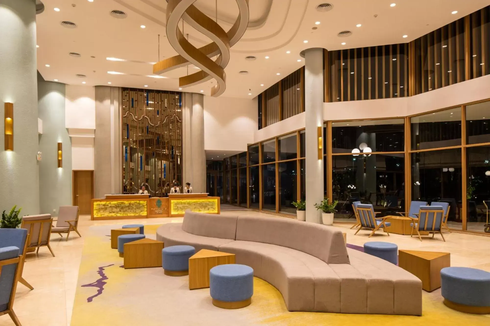 Lobby or reception, Lounge/Bar in FLC Luxury Hotel Quy Nhon