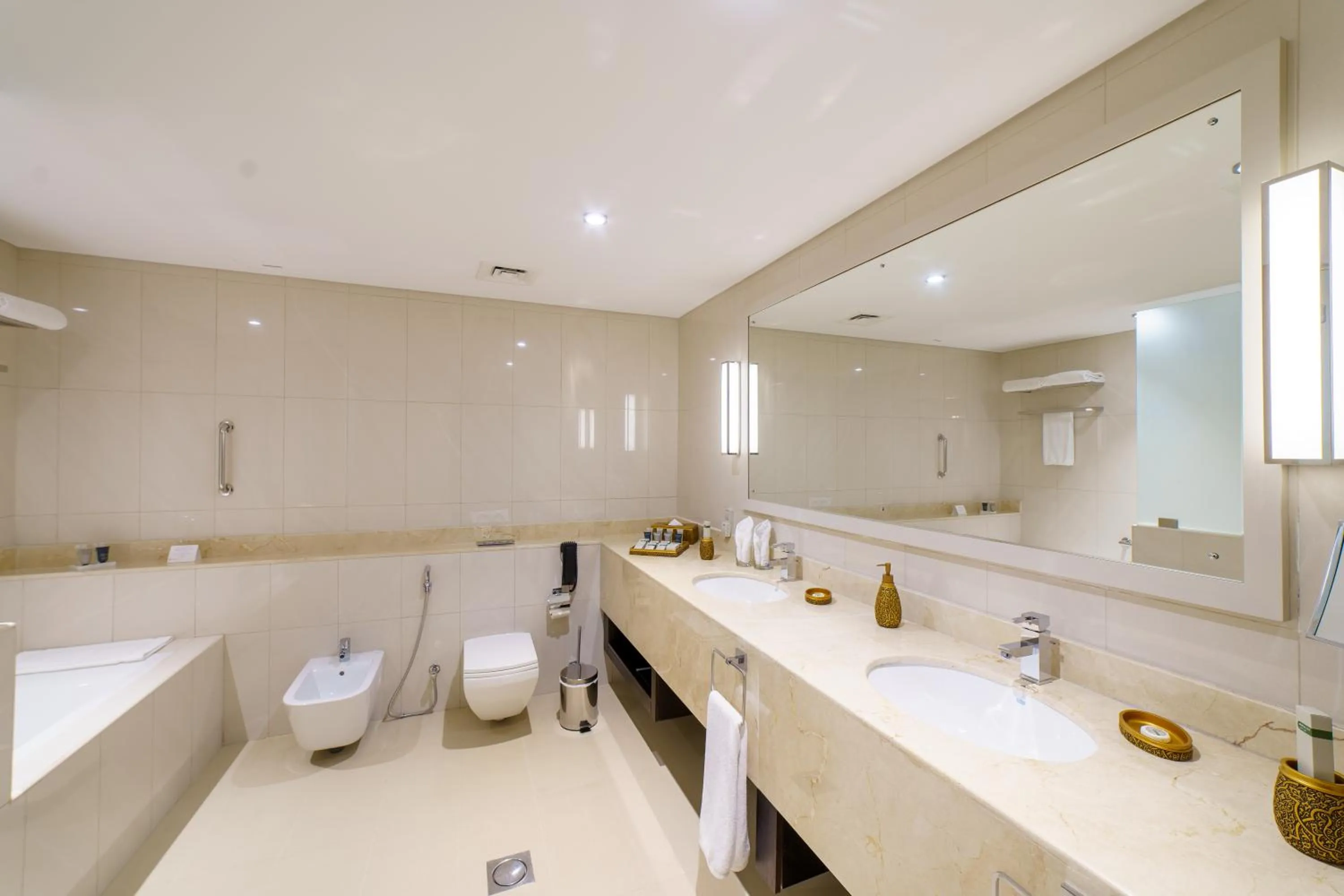 Bathroom in Levatio Hotel Muscat