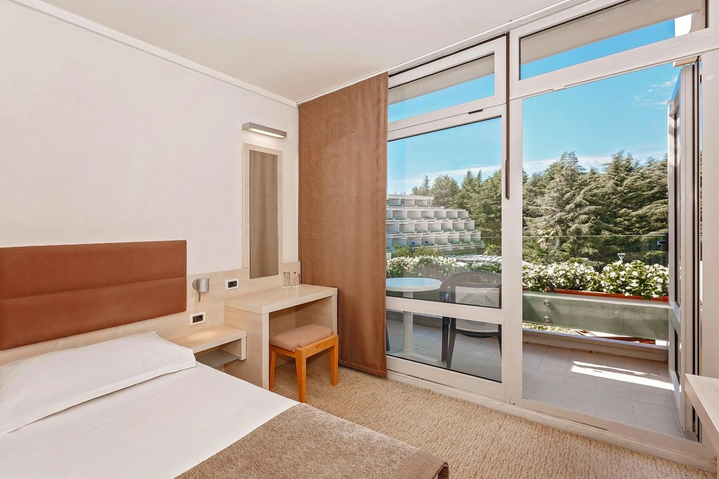 Bedroom, Bed in Hotel Mediteran Plava Laguna