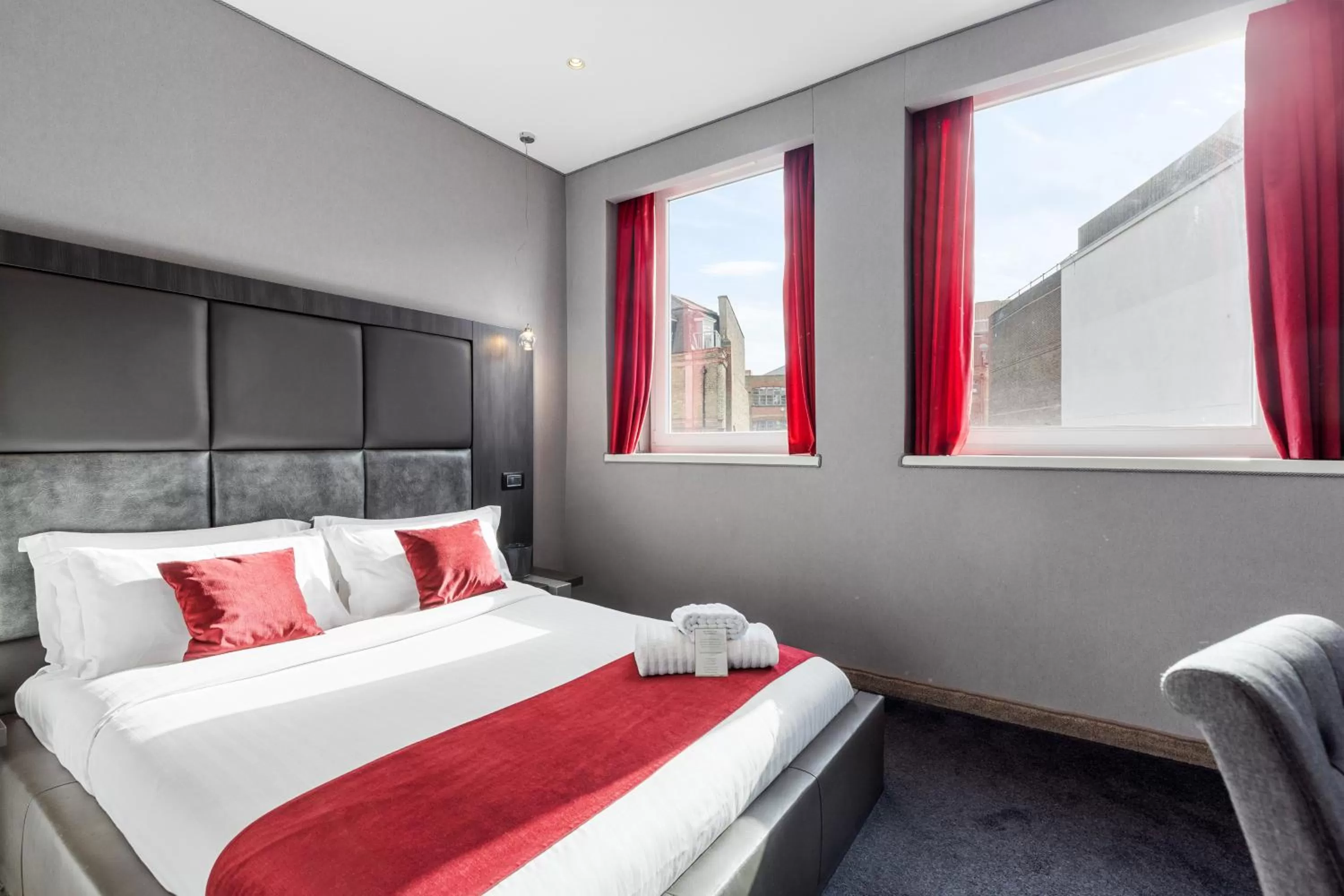 Bedroom, Bed in The Bryson Hotel