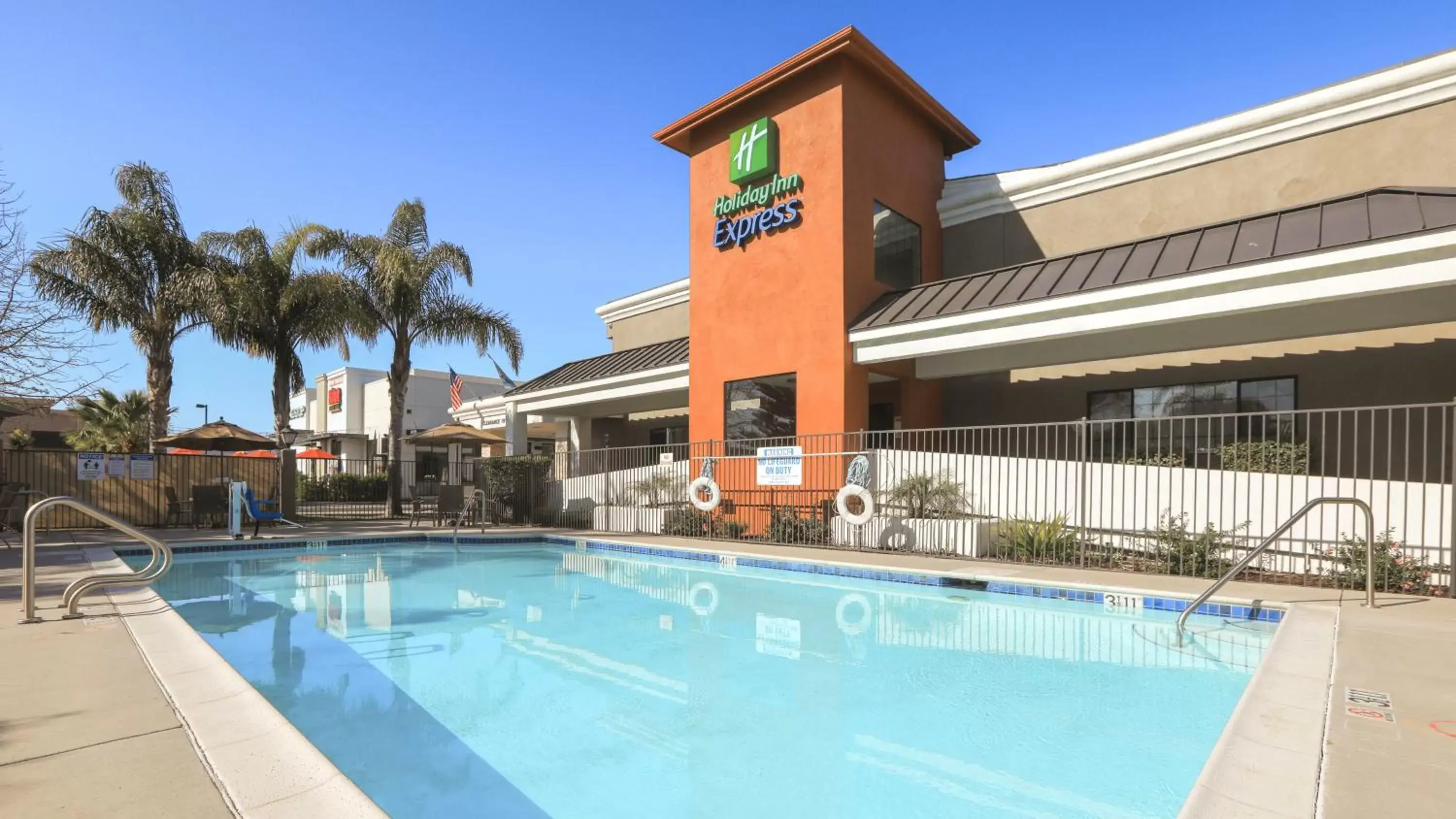 Swimming pool, Property Building in Holiday Inn Express Lompoc, an IHG Hotel