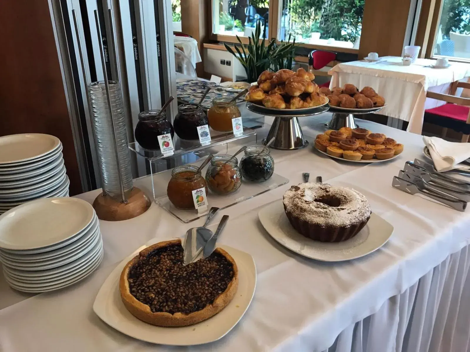 Buffet breakfast in Parc Hotel Casa Mia