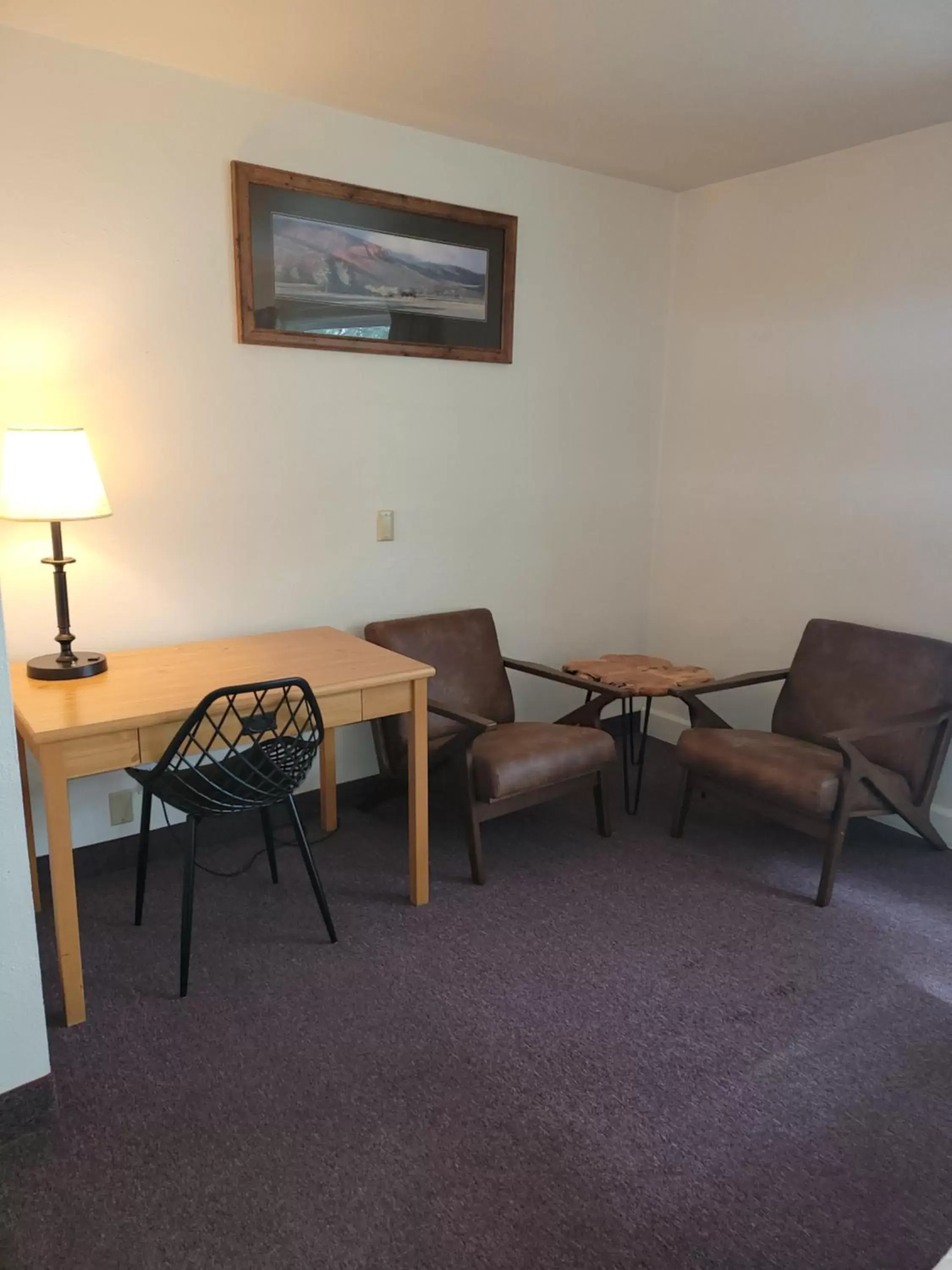 Seating Area in Bridge Street Inn