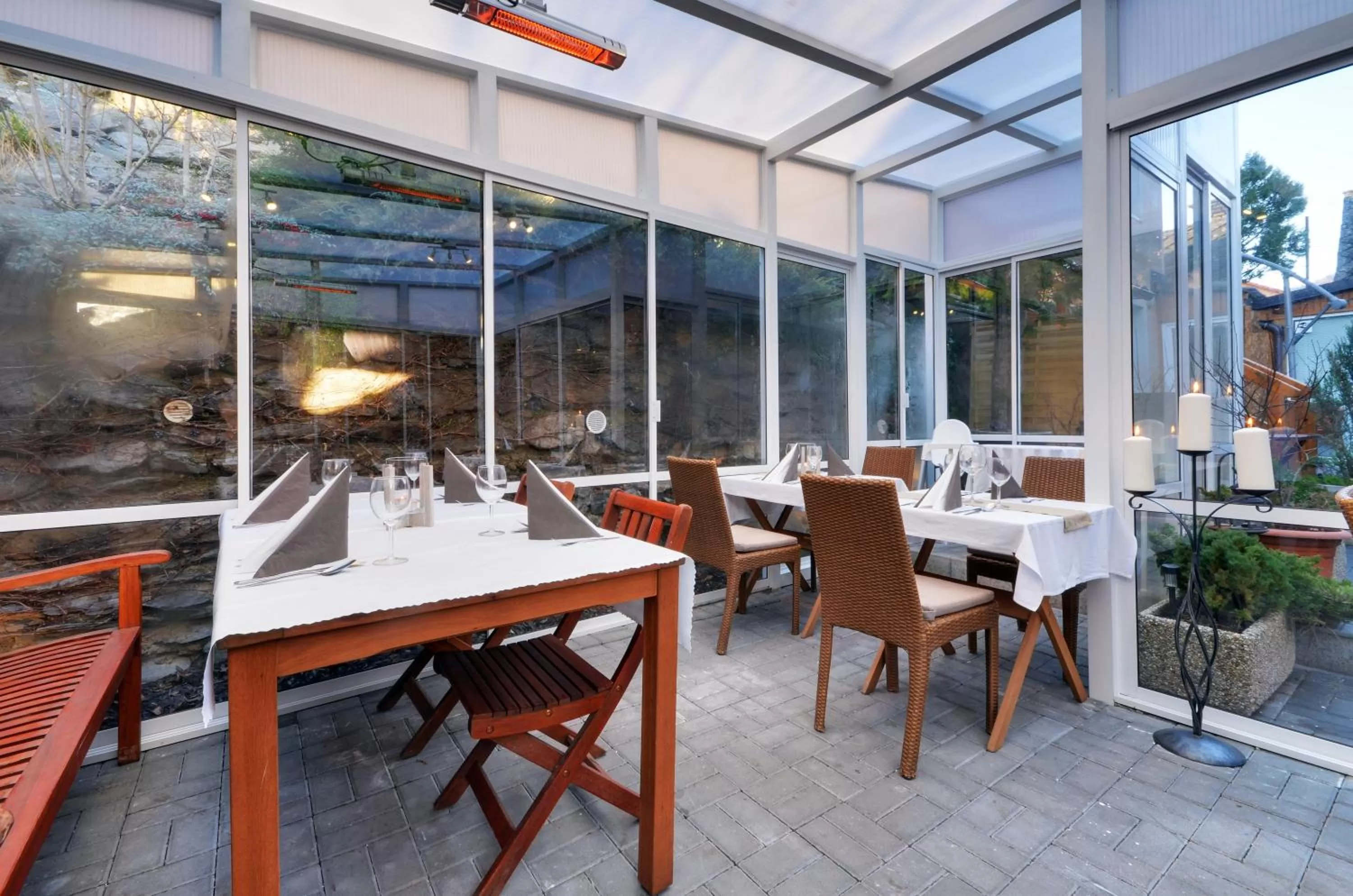 Balcony/Terrace, Restaurant/Places to Eat in Spa & Pool Apartment Hotel - Restaurant VILLA IVICA