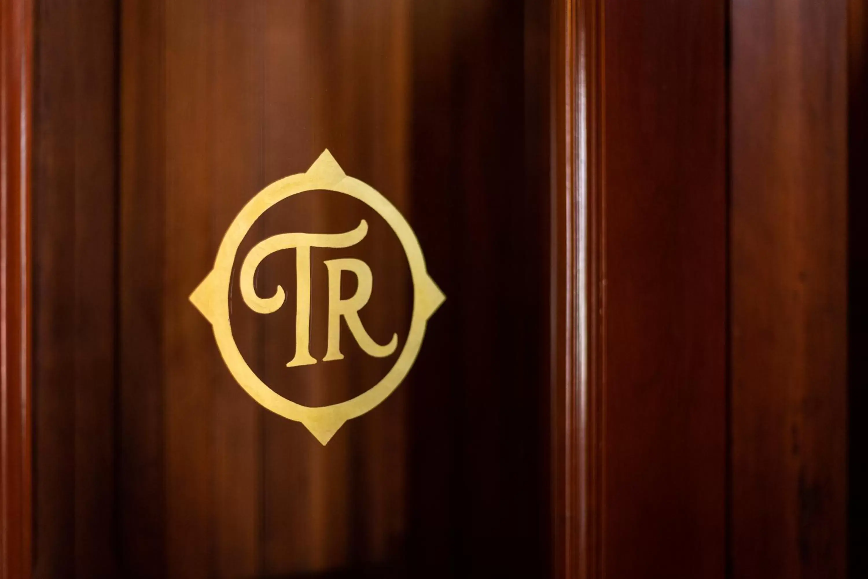 Logo/Certificate/Sign in Traveler's Rest Hotel