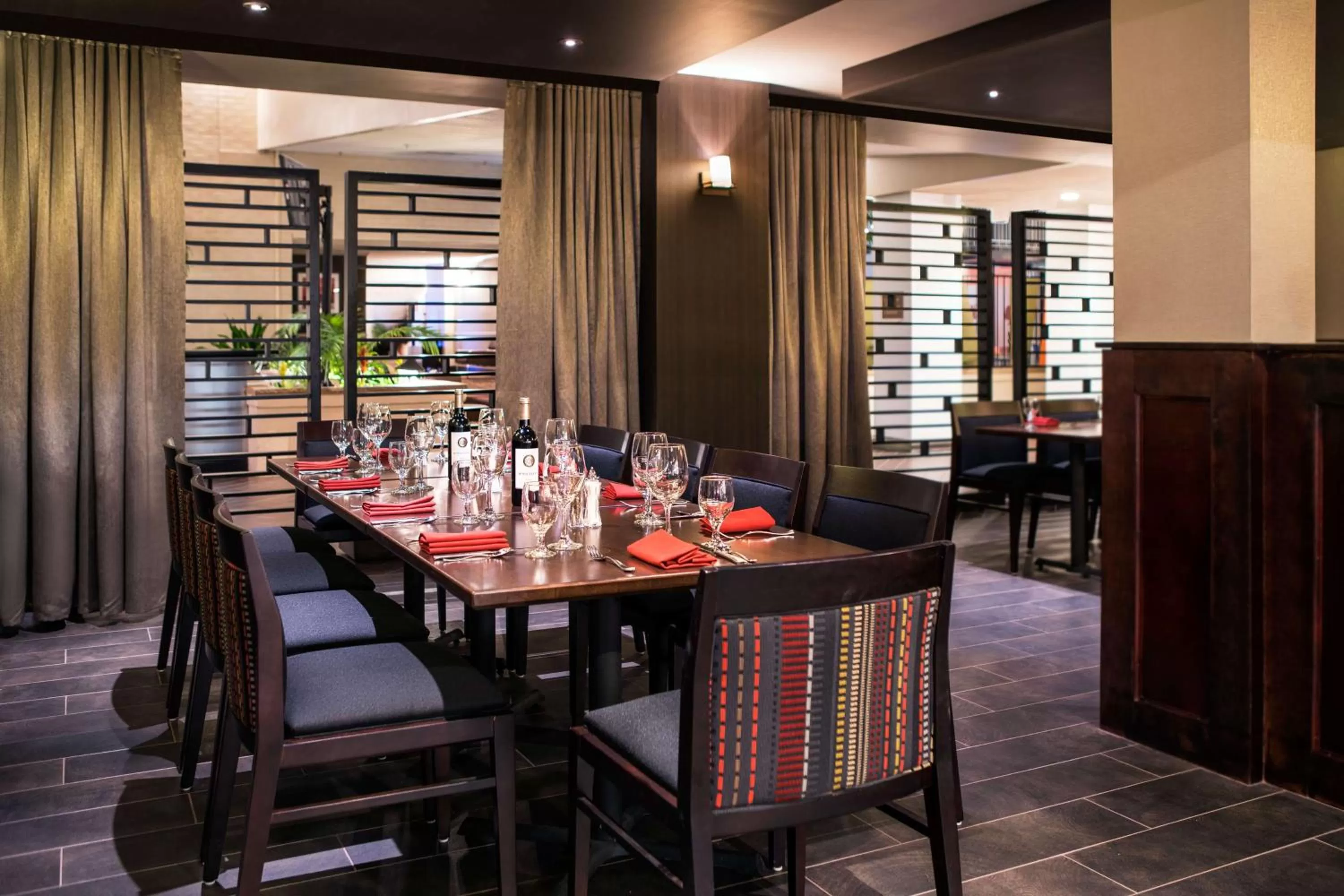 Restaurant/places to eat in DoubleTree by Hilton Denver Tech