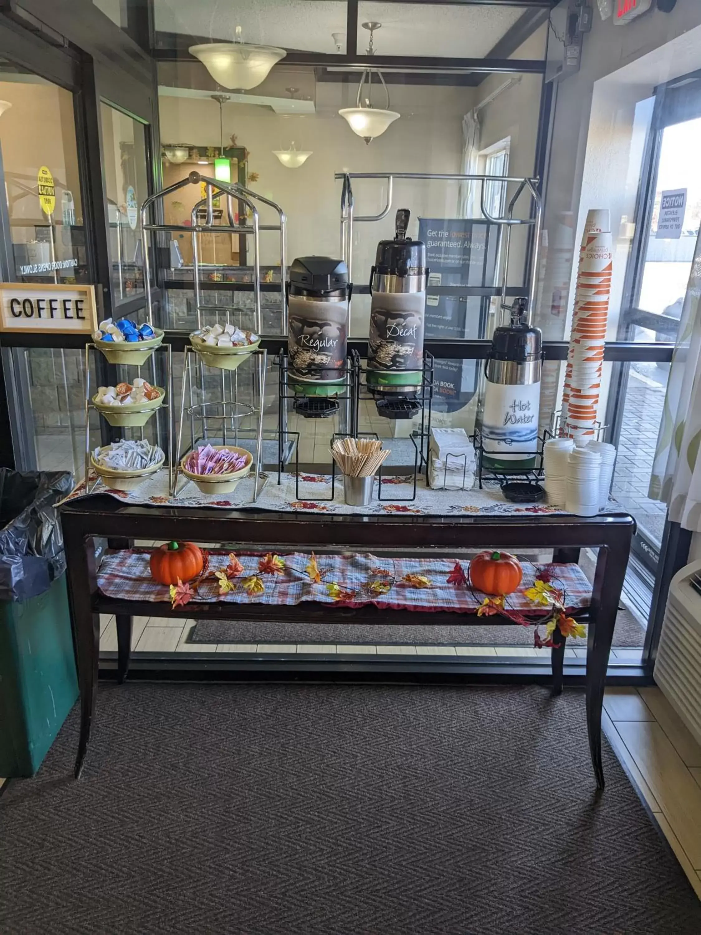 Coffee/tea facilities in Quality Inn & Suites Delaware