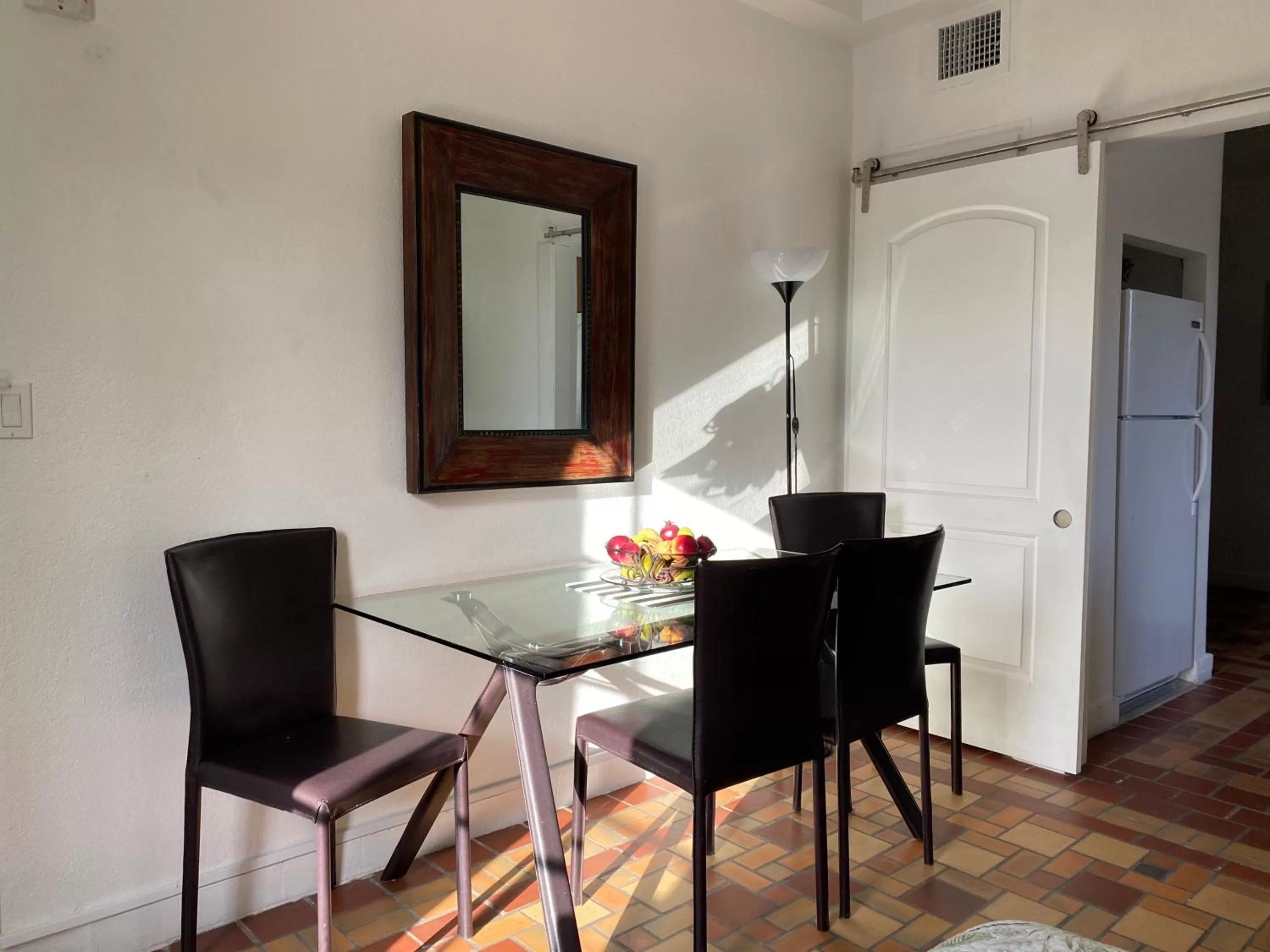 Dining area in Harding Boutique Apartments
