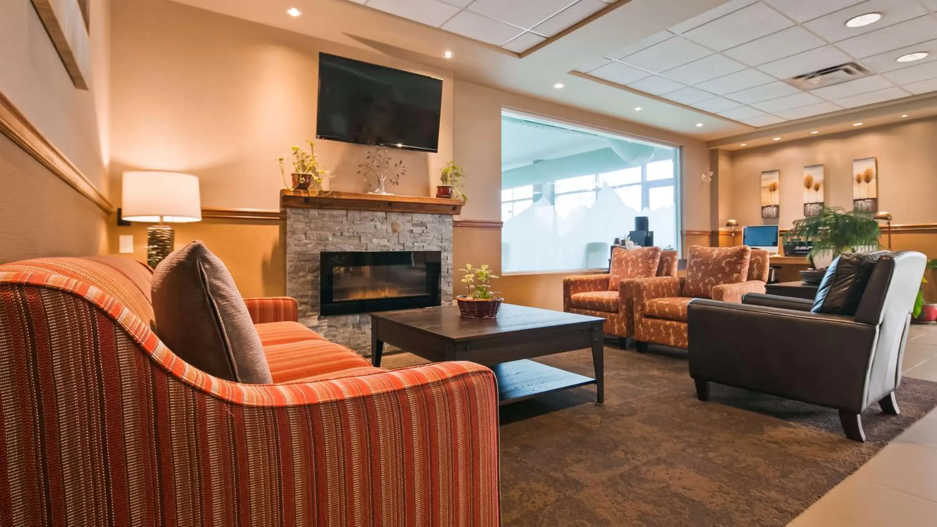 Lobby or reception, Seating Area in Best Western PLUS Mission City Lodge