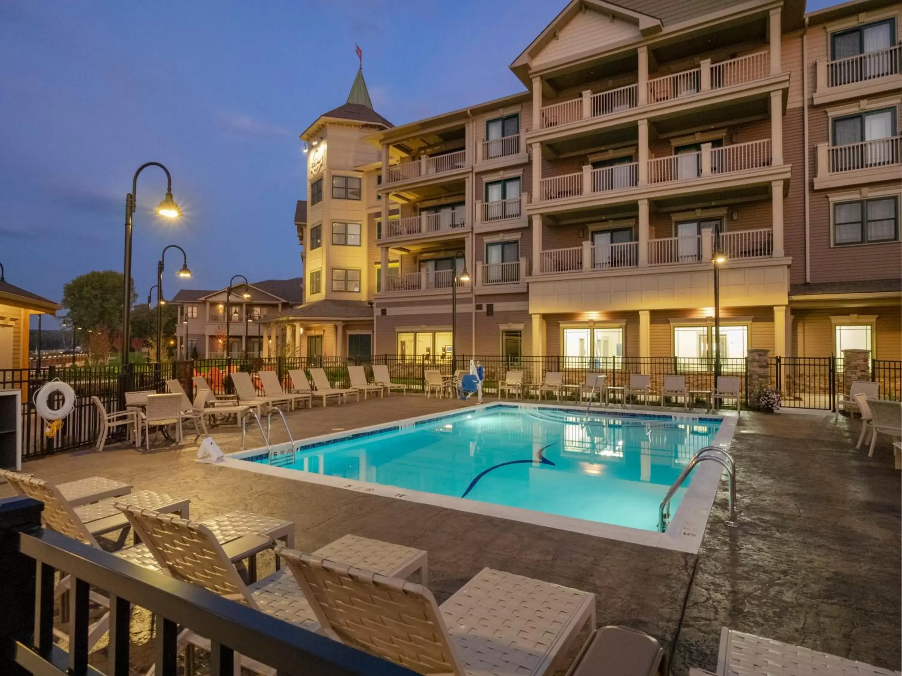 Summer, Swimming Pool in Chautauqua Harbor Hotel - Jamestown