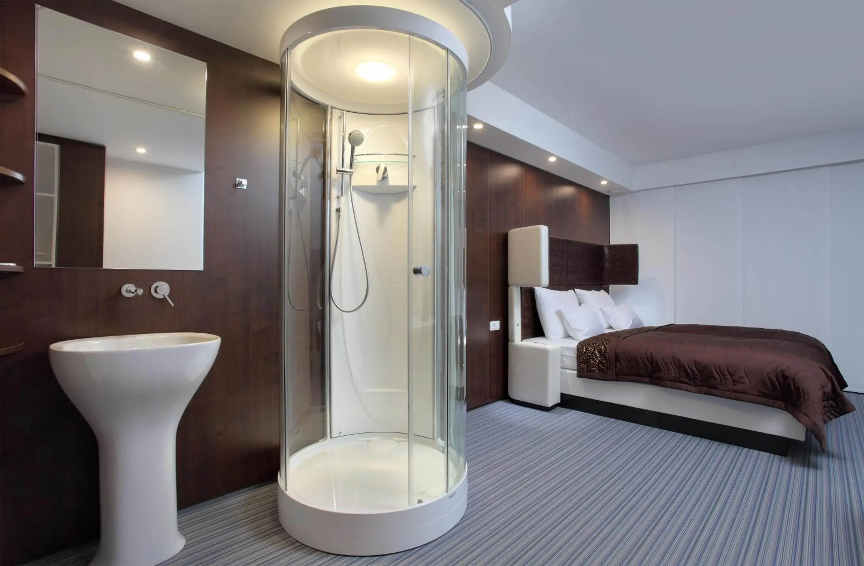 Photo of the whole room, Bathroom in Hotel Nox