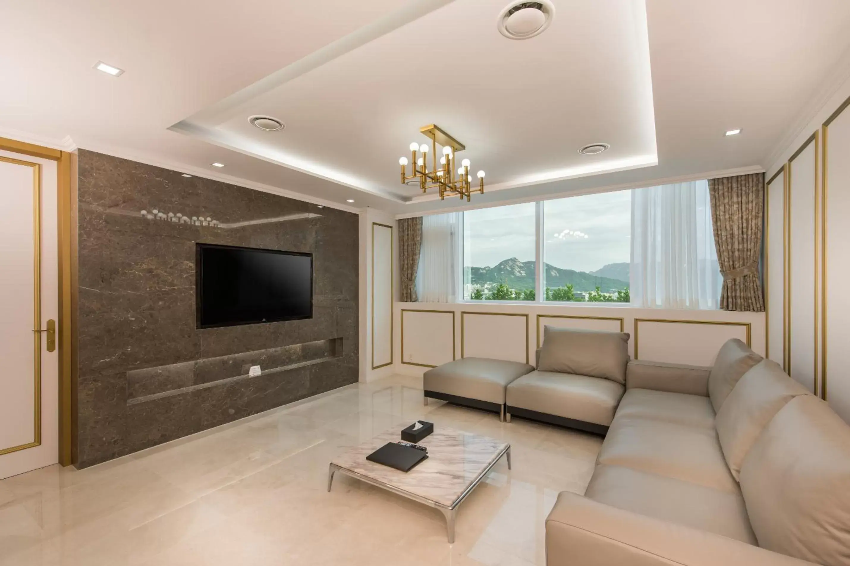 Living room, Seating Area in ENA Suite Hotel Namdaemun