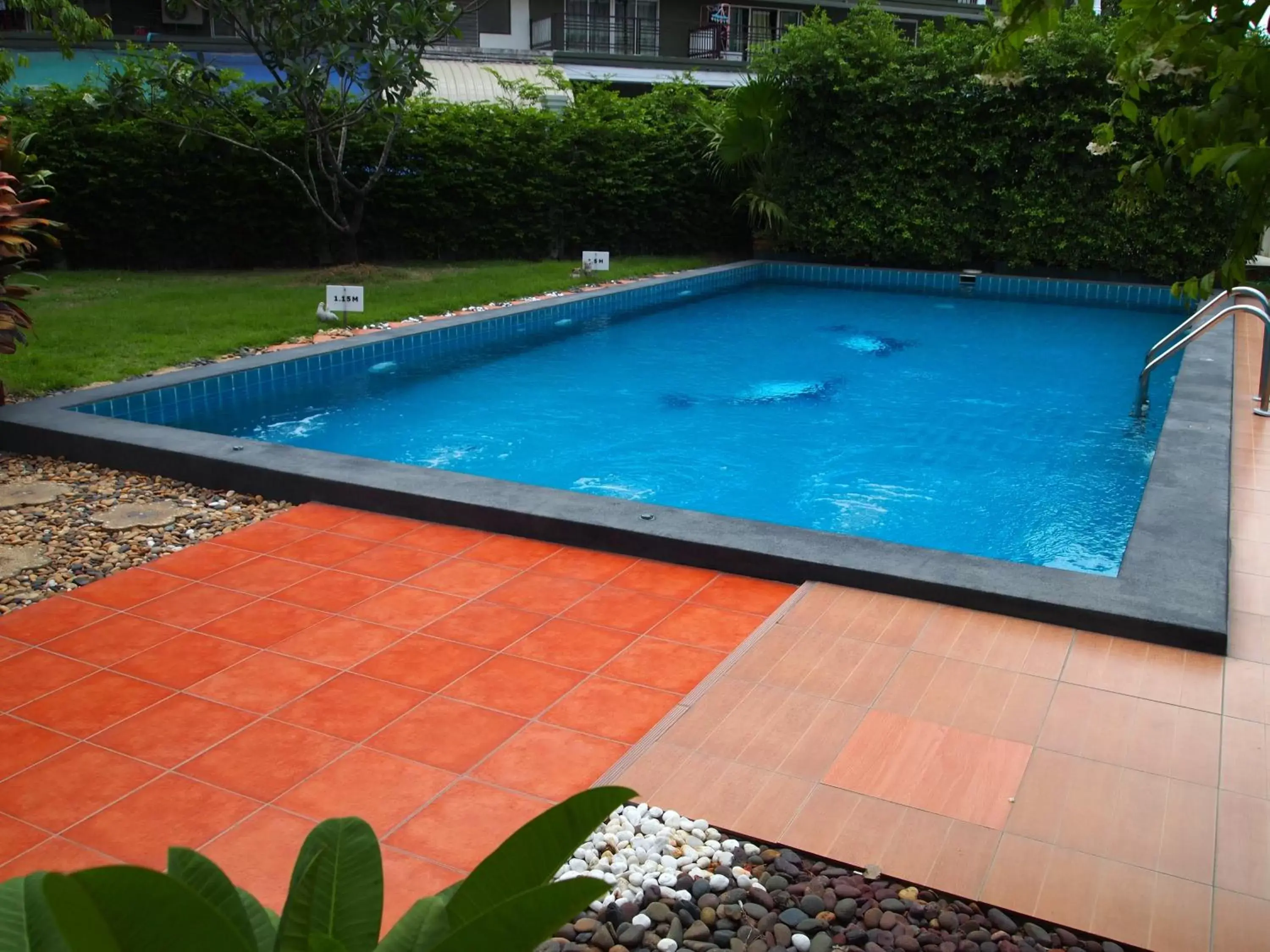 Swimming Pool in The Right Resort